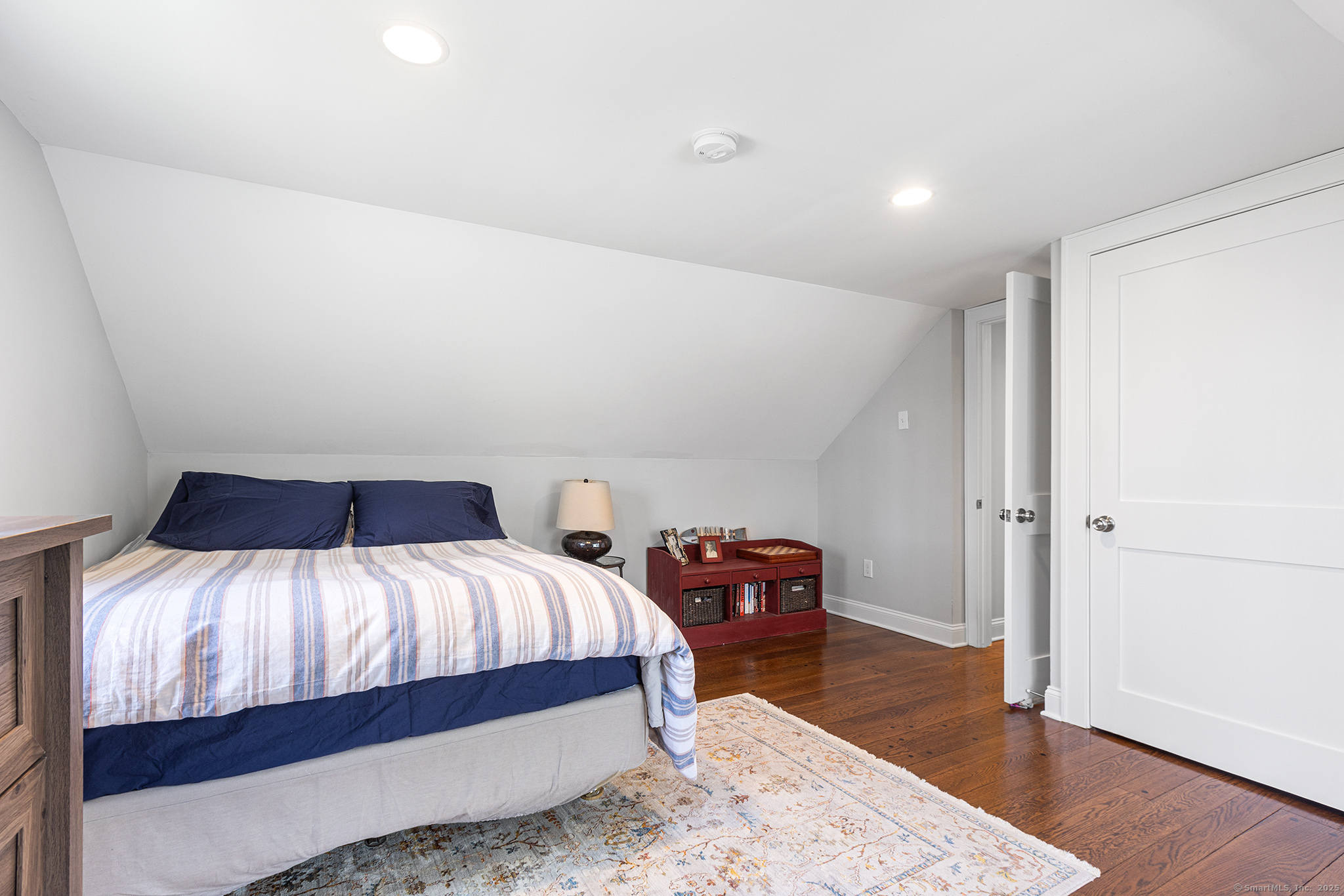 19 Knollwood, Ridgefield, Connecticut 06877