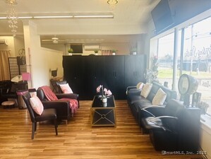 Homes for sale in Enfield, CT | 93 Raffia Rd, Enfield, CT 06082 | MLS# 24091423