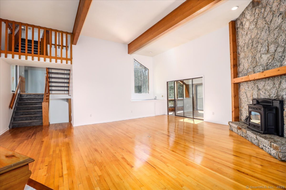 15 Pond View, Stamford, Connecticut 06903