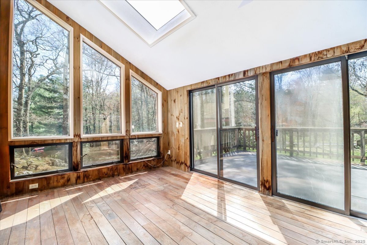 15 Pond View, Stamford, Connecticut 06903