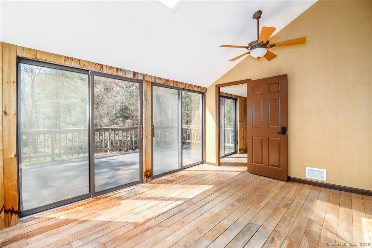 15 Pond View, Stamford, Connecticut 06903