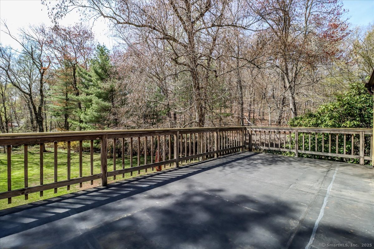 15 Pond View, Stamford, Connecticut 06903