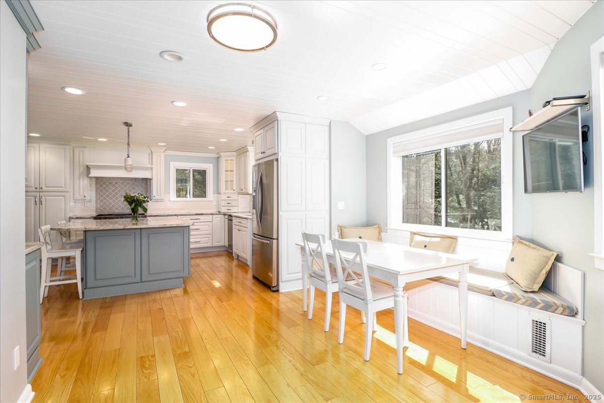 15 Pond View, Stamford, Connecticut 06903