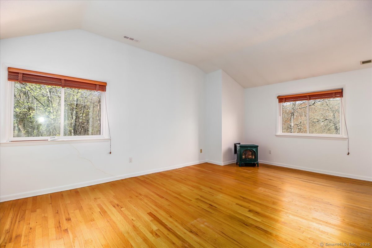 15 Pond View, Stamford, Connecticut 06903