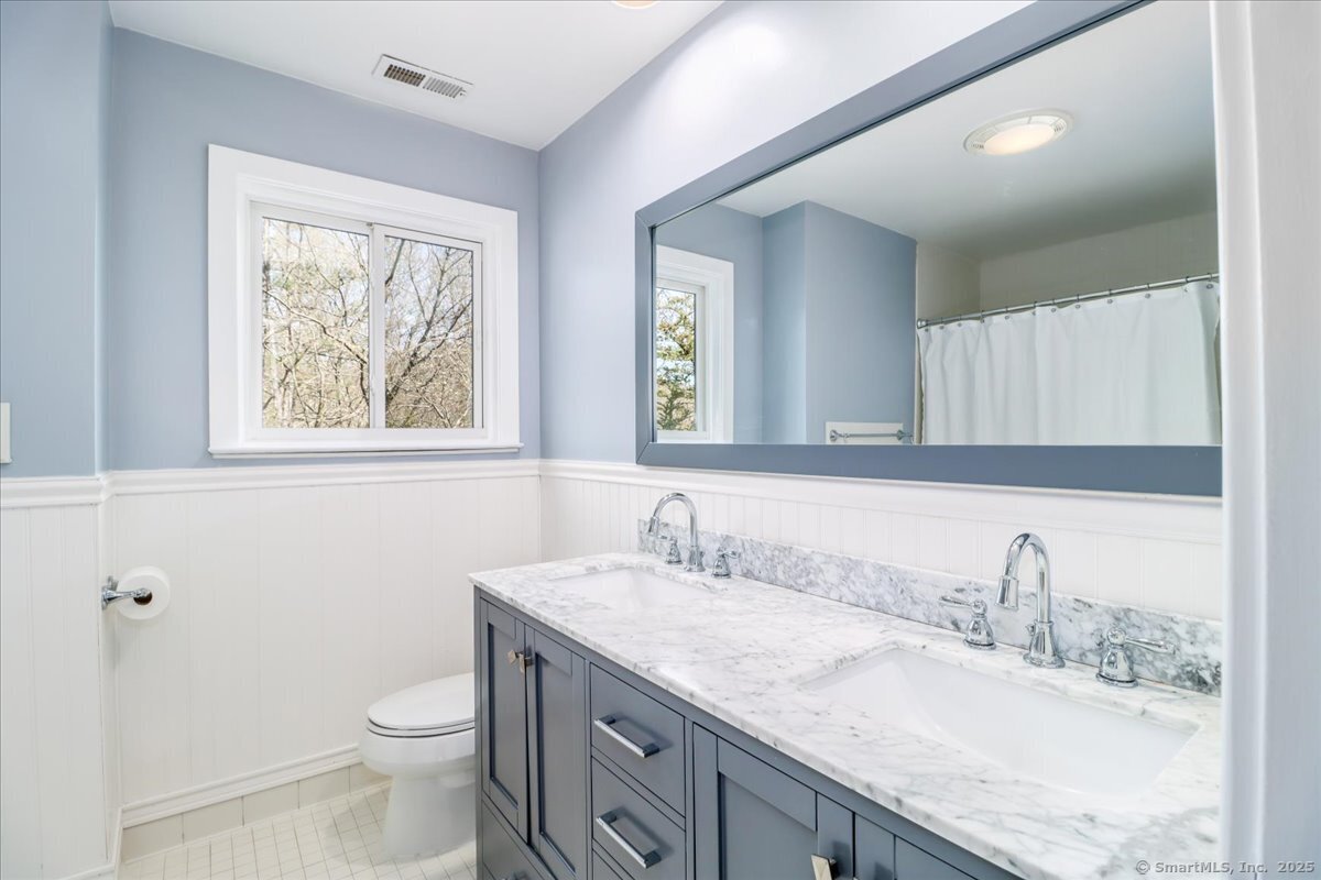 15 Pond View, Stamford, Connecticut 06903