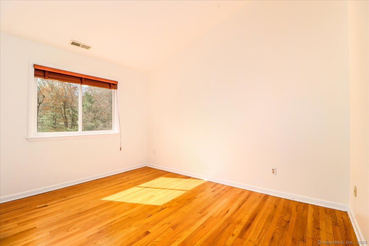 15 Pond View, Stamford, Connecticut 06903