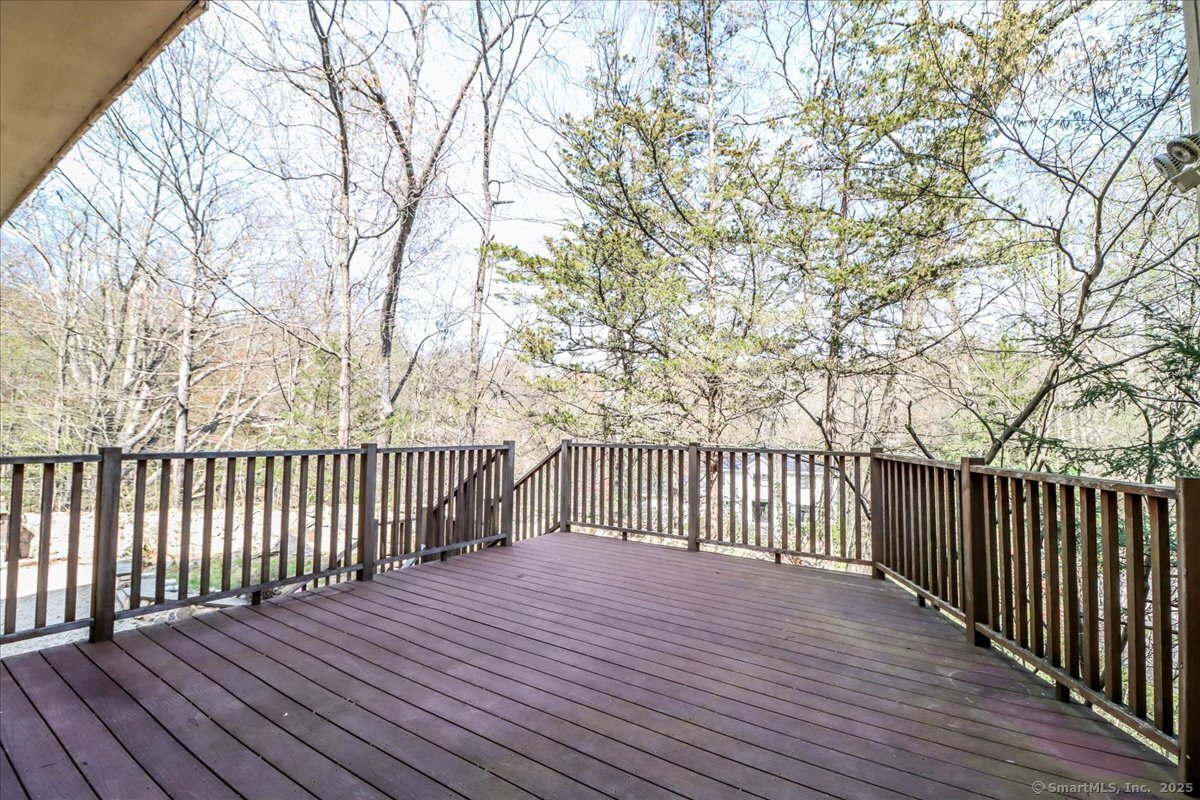 15 Pond View, Stamford, Connecticut 06903