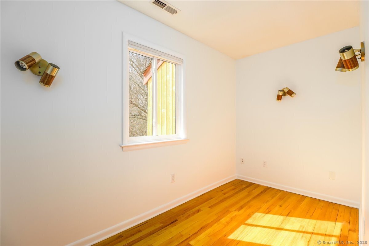 15 Pond View, Stamford, Connecticut 06903