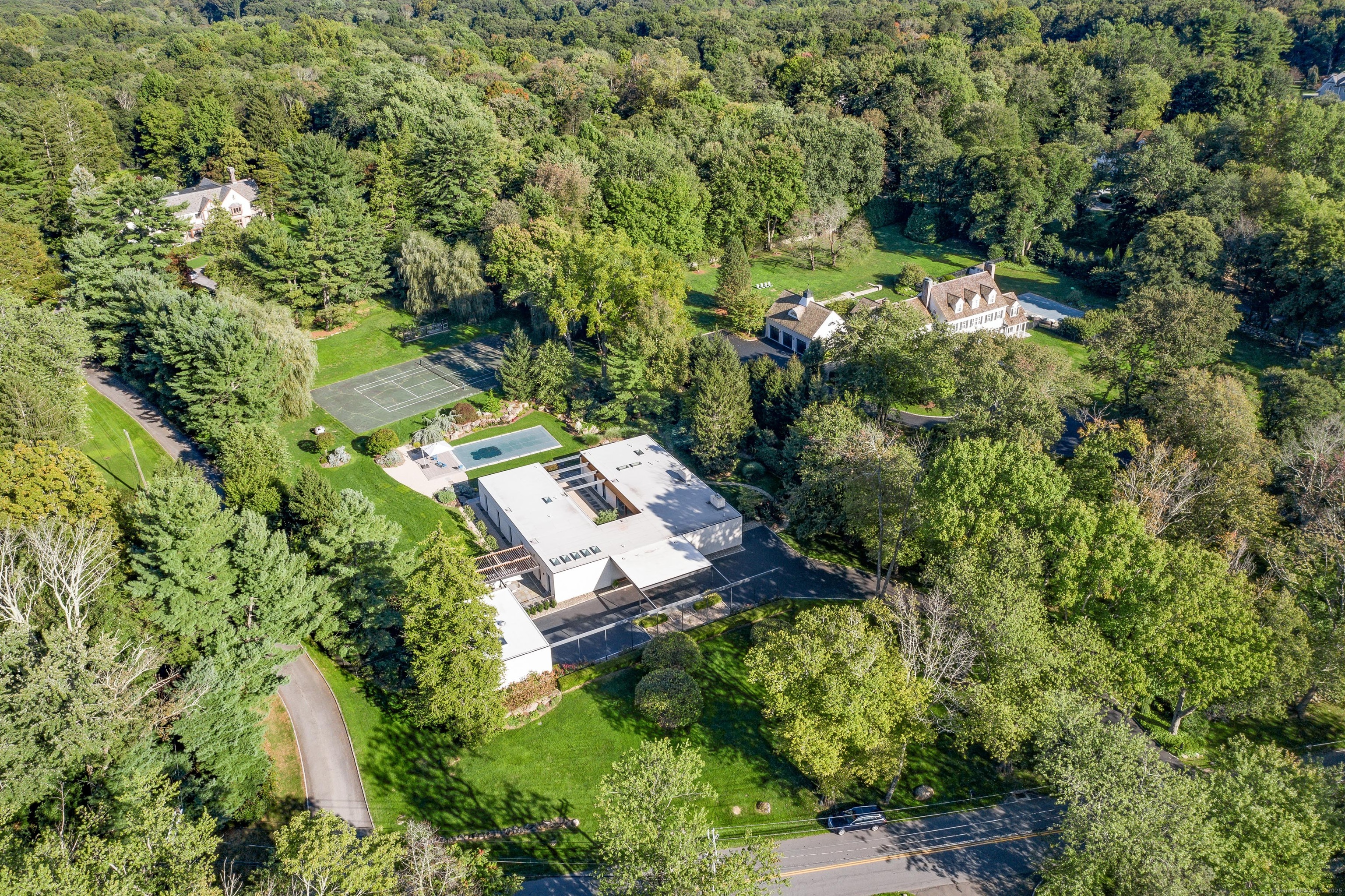 931 Ponus, New Canaan, Connecticut 06840