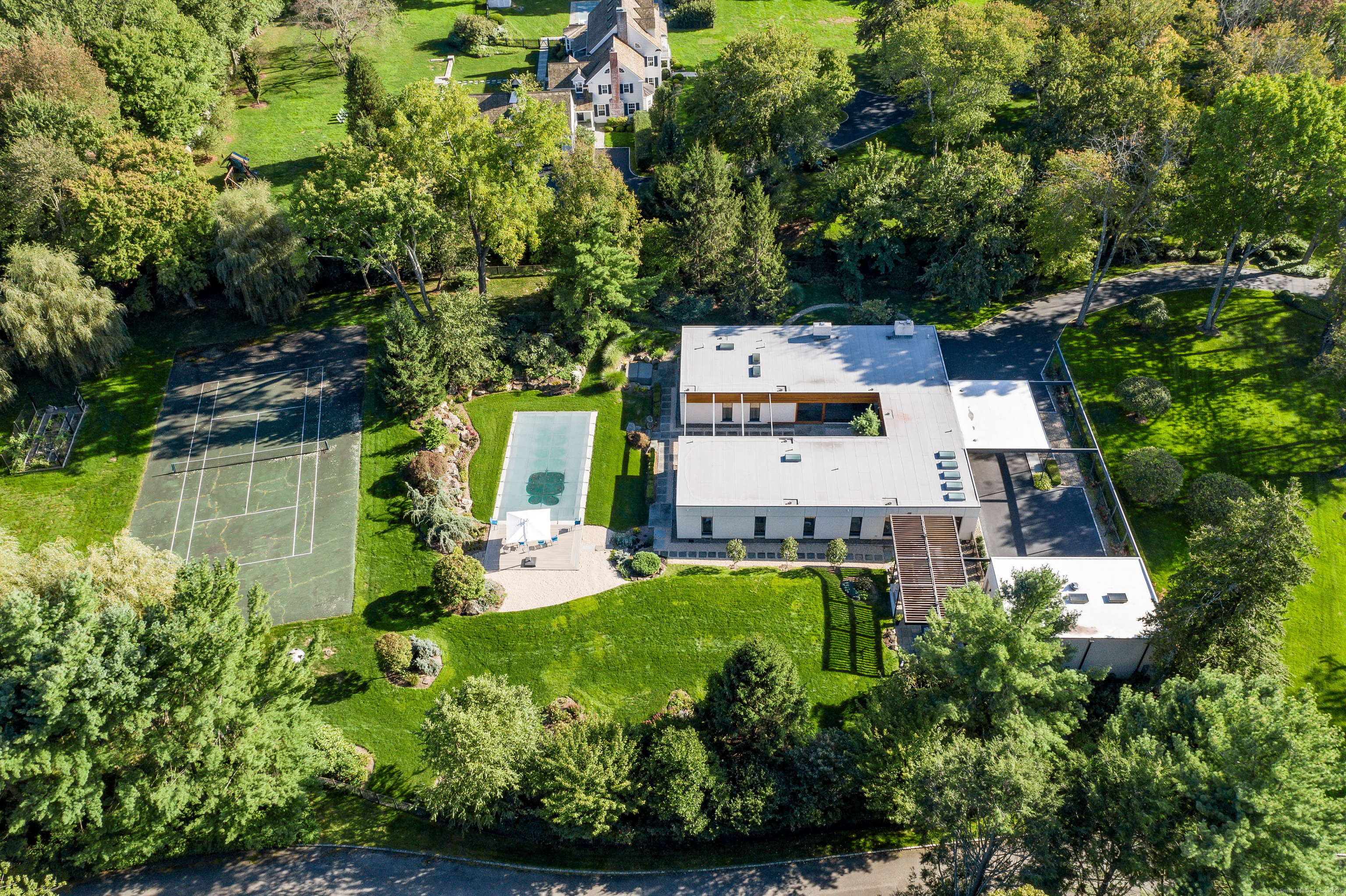 931 Ponus, New Canaan, Connecticut 06840