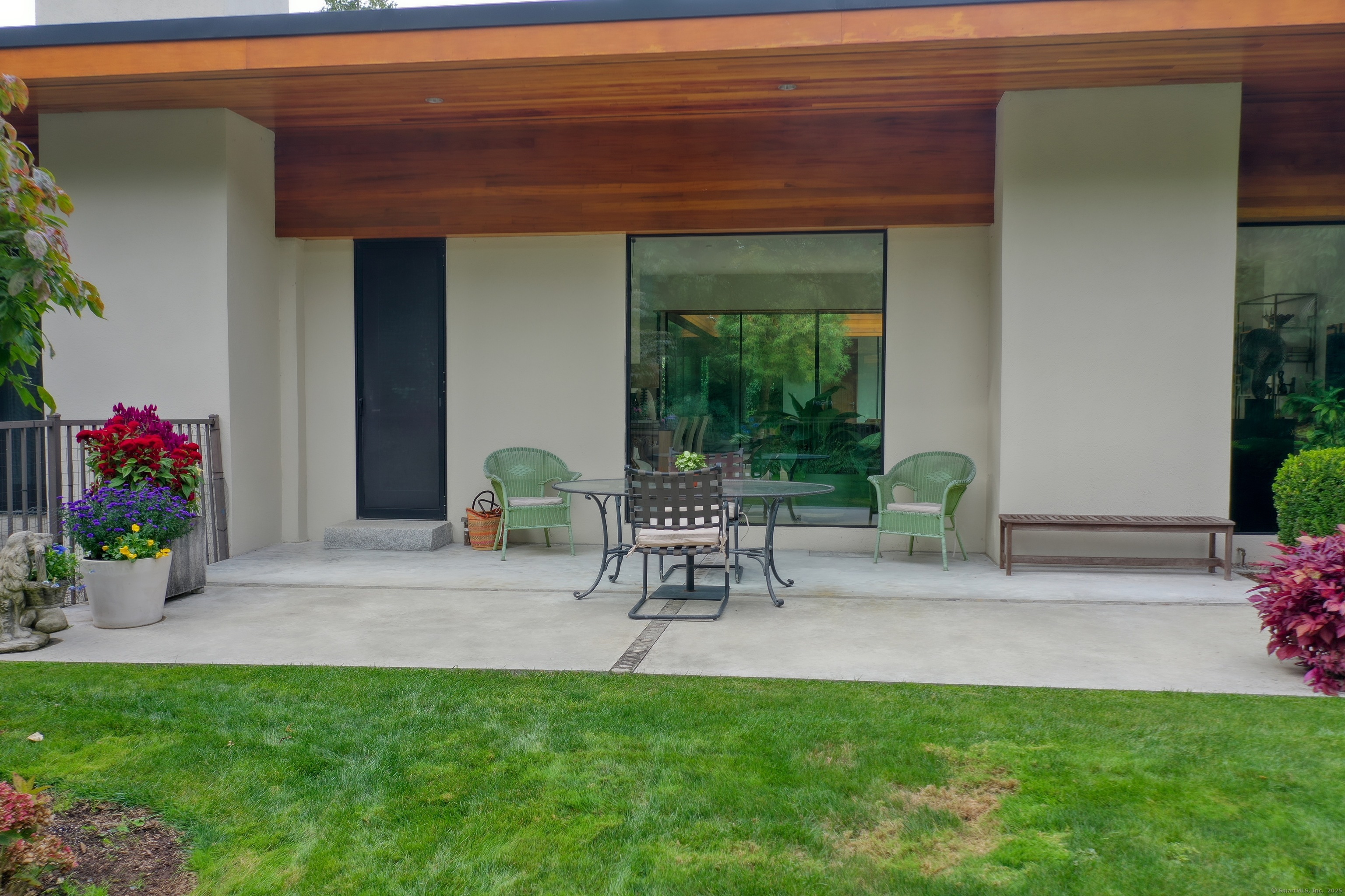 931 Ponus, New Canaan, Connecticut 06840