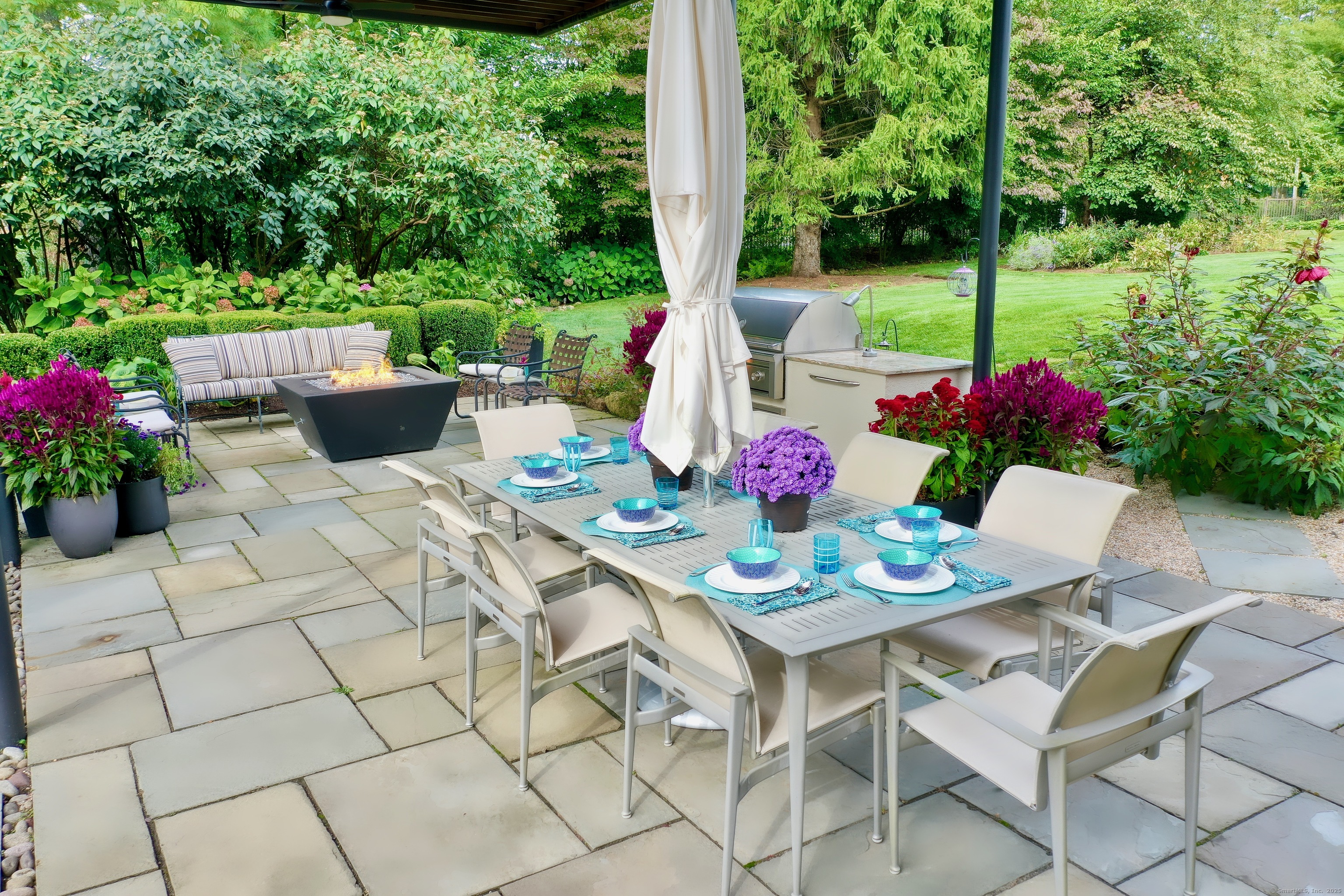 931 Ponus, New Canaan, Connecticut 06840