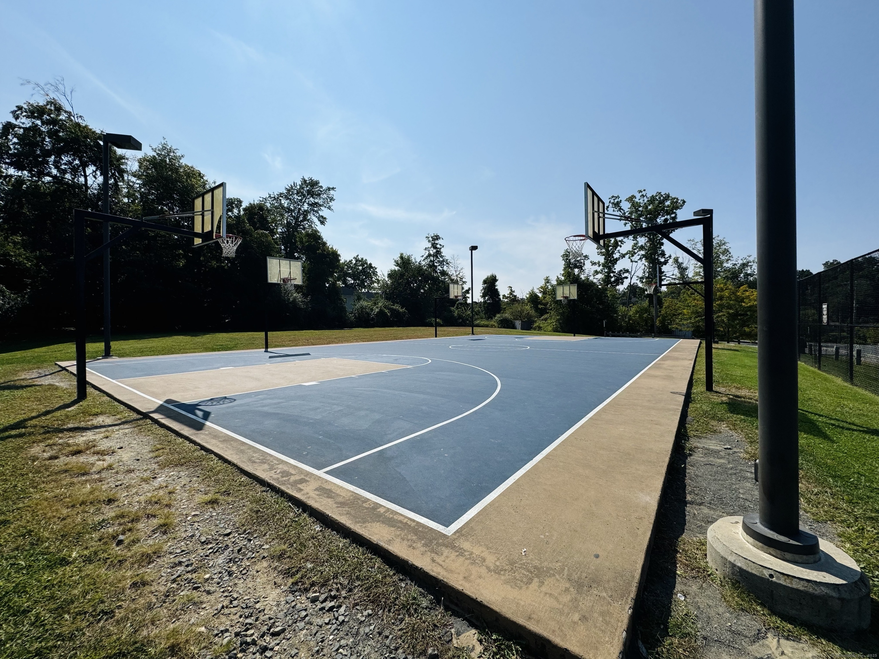 79 Prange, Brookfield, Connecticut 06804