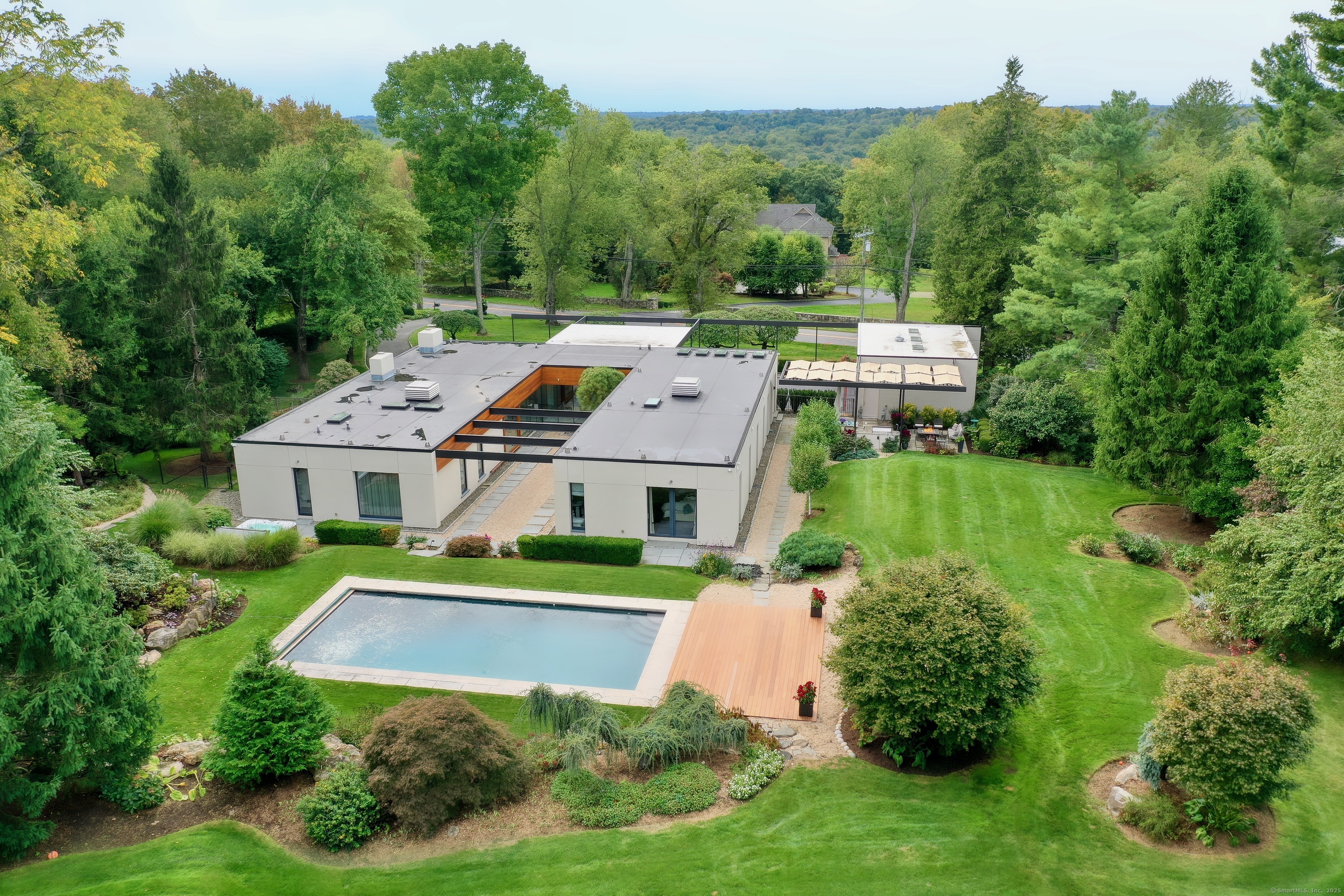 931 Ponus, New Canaan, Connecticut 06840