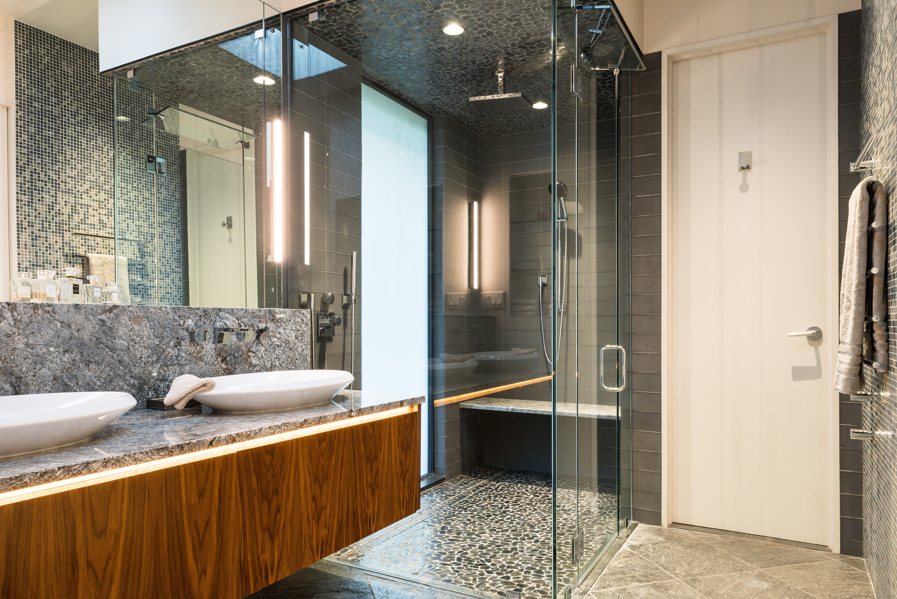 931 Ponus, New Canaan, Connecticut 06840