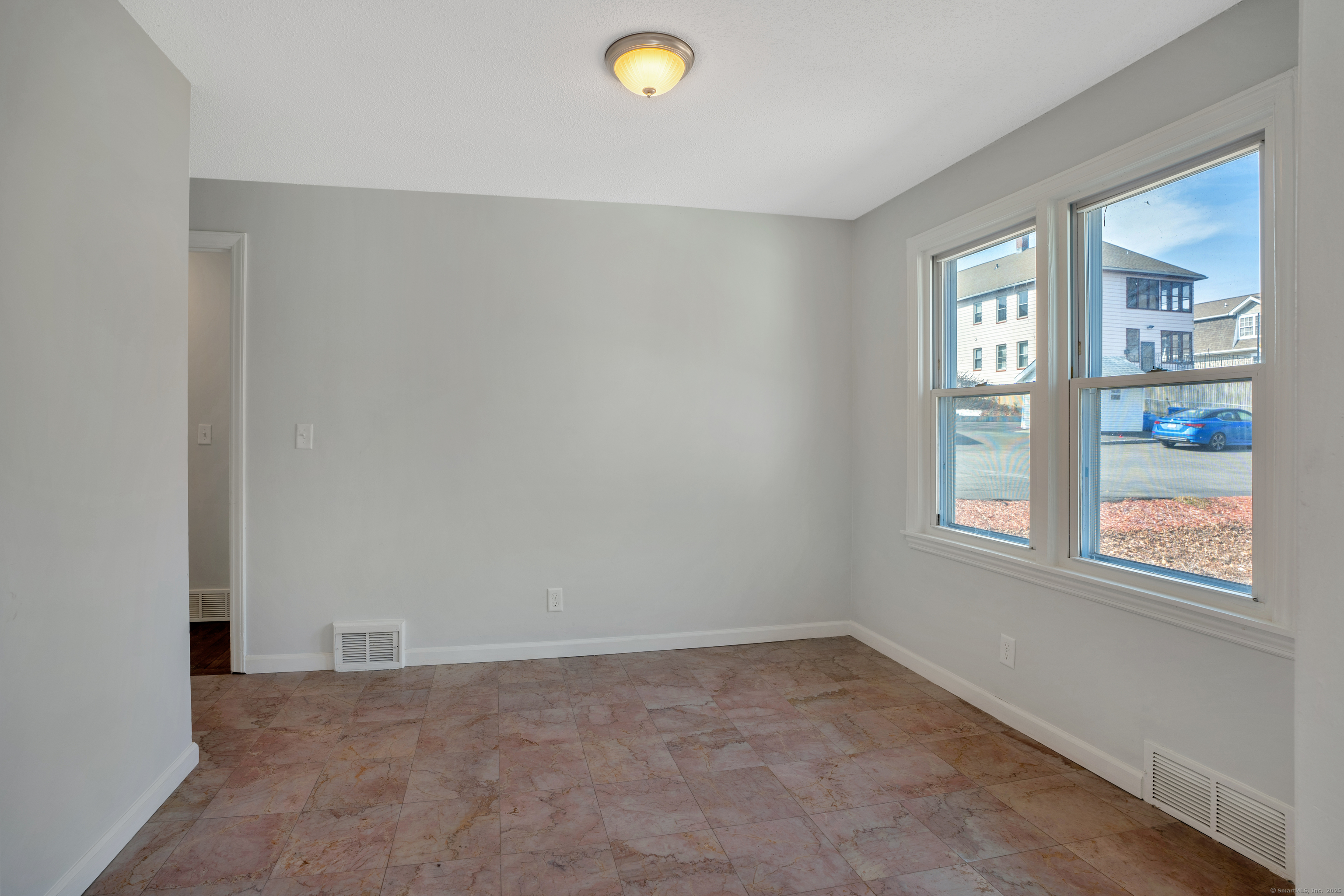 82 Sunnyside, Waterbury, Connecticut 06708