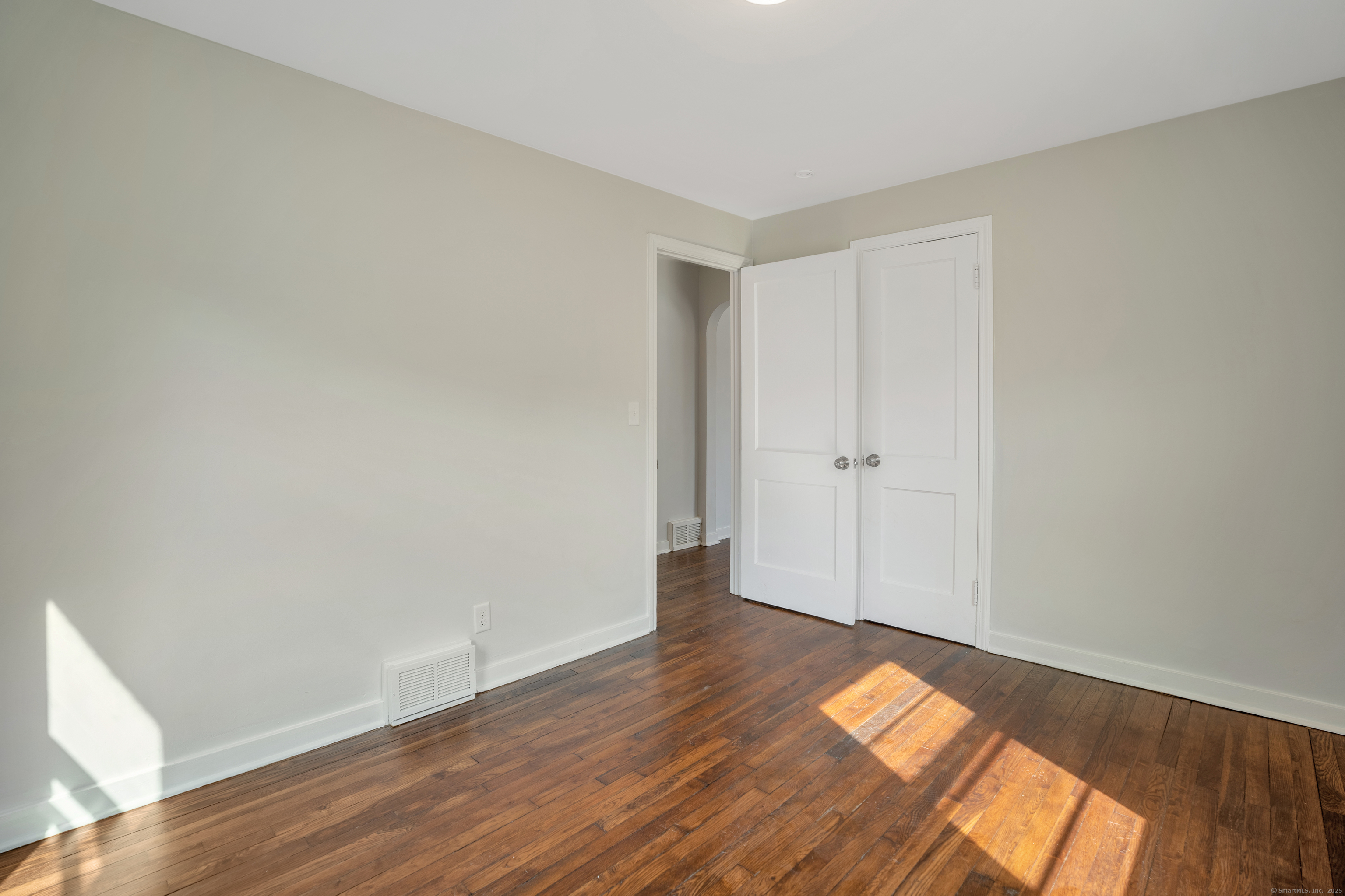 82 Sunnyside, Waterbury, Connecticut 06708