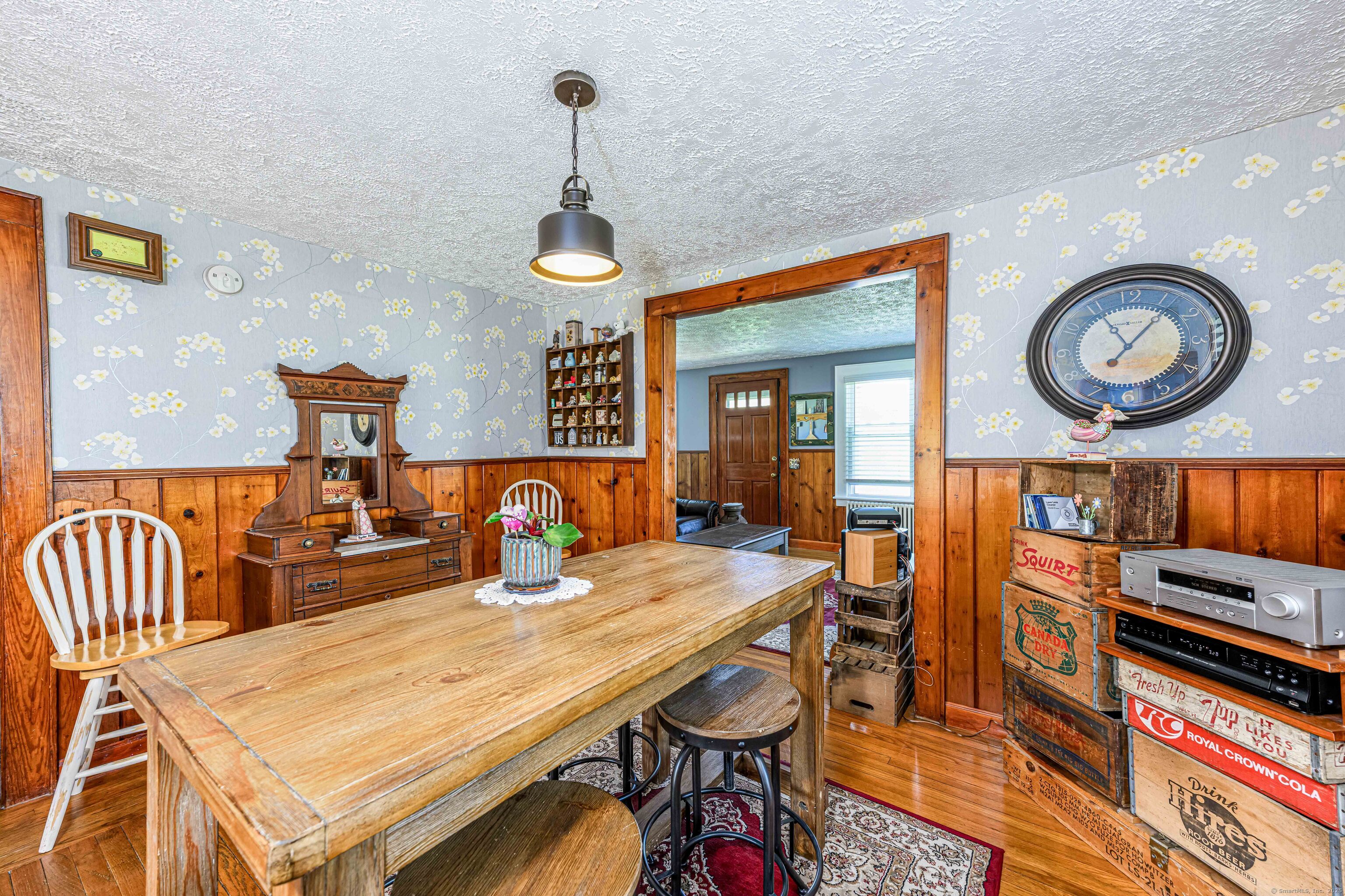 929 Totoket, North Branford, Connecticut 06472