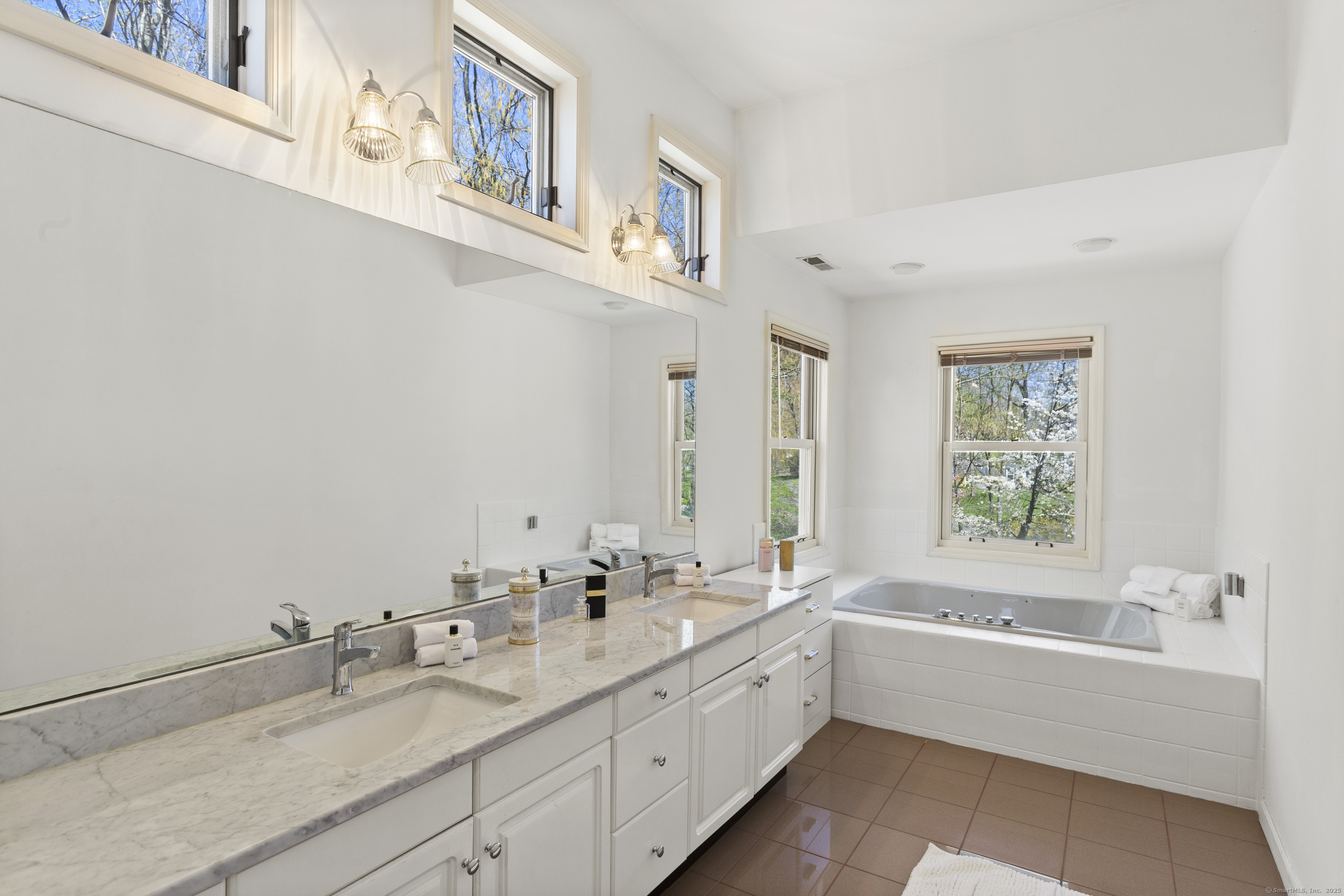 20 Maplewood, Danbury, Connecticut 06811