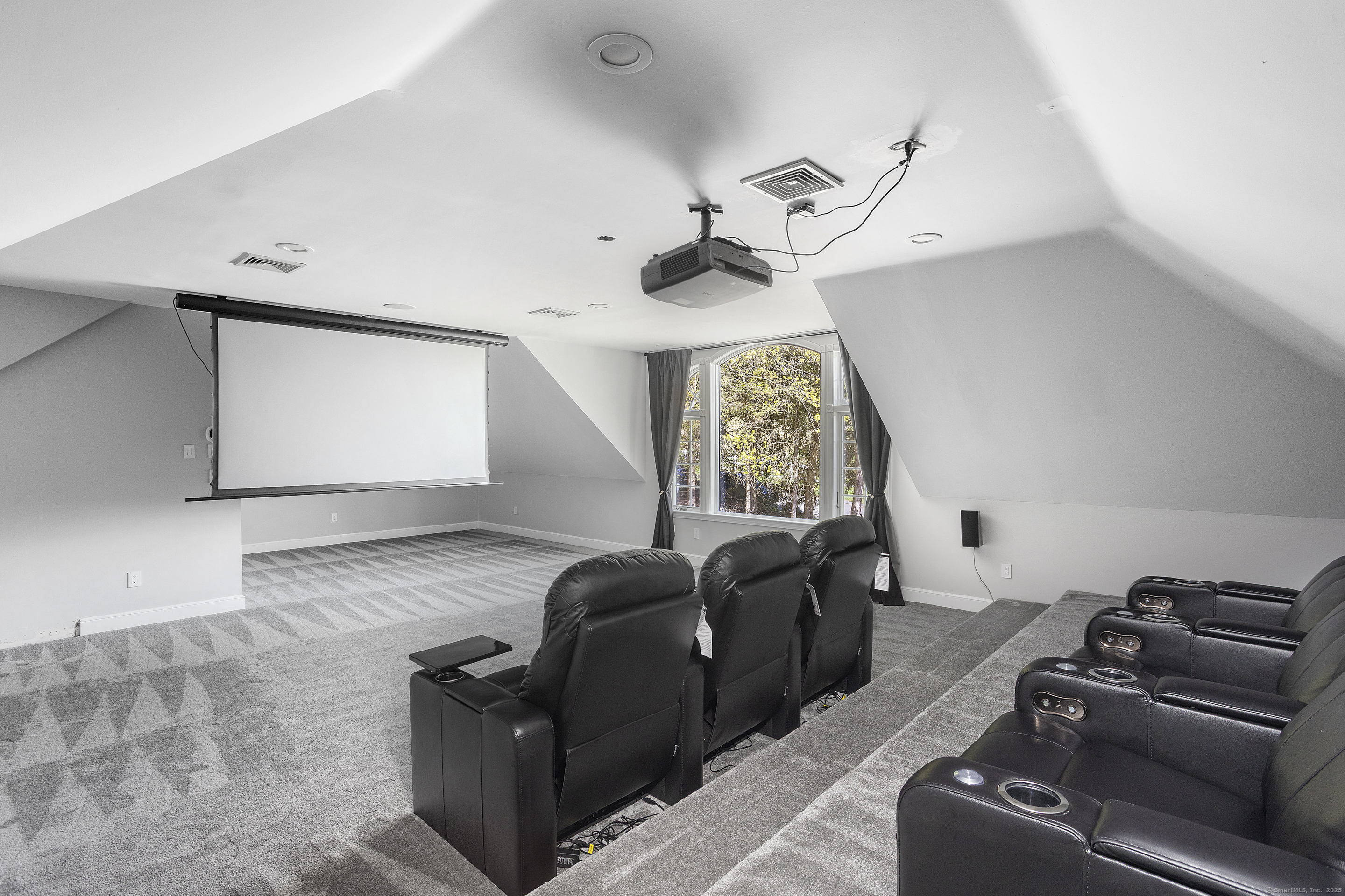21 Centennial, Danbury, Connecticut 06811
