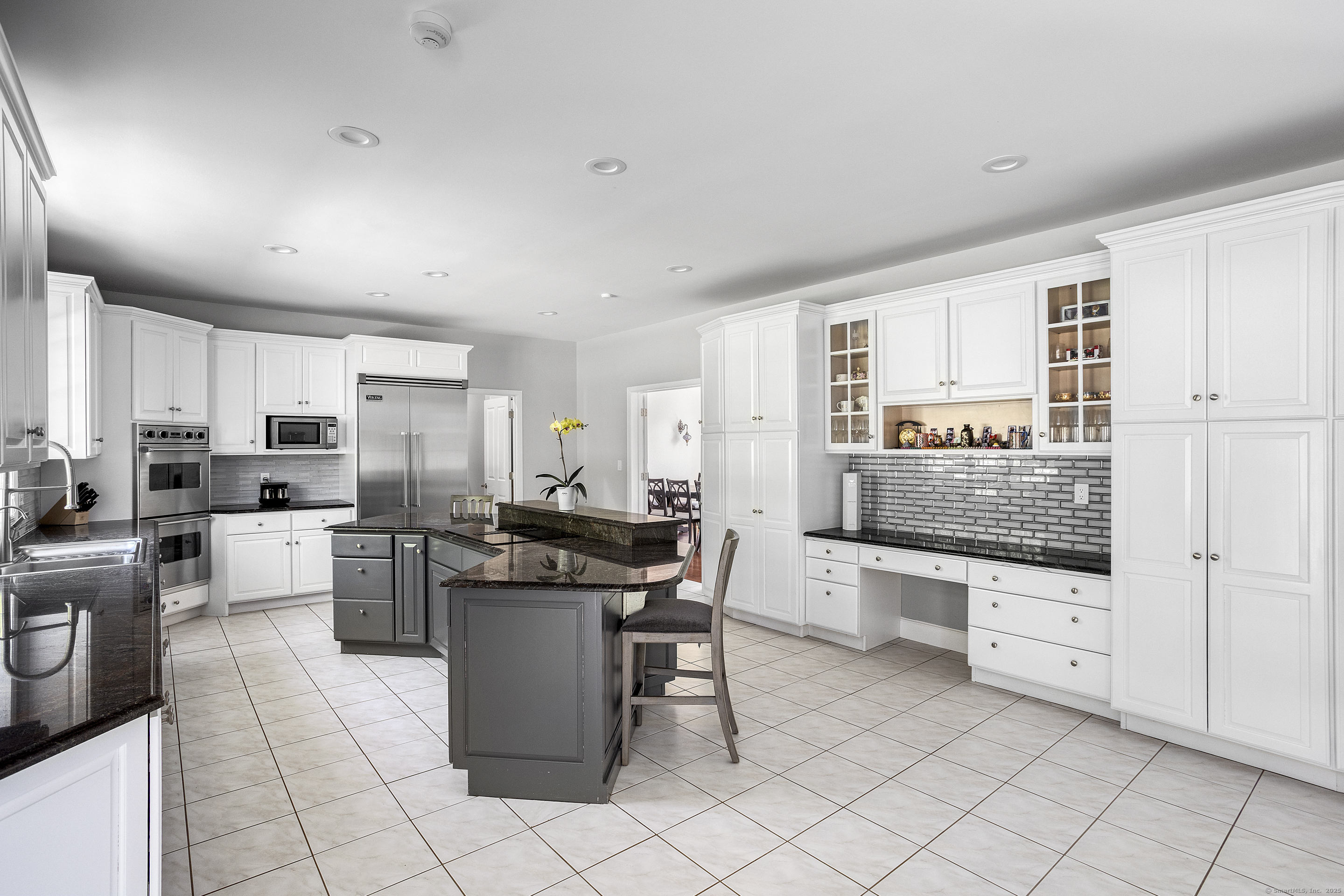 21 Centennial, Danbury, Connecticut 06811