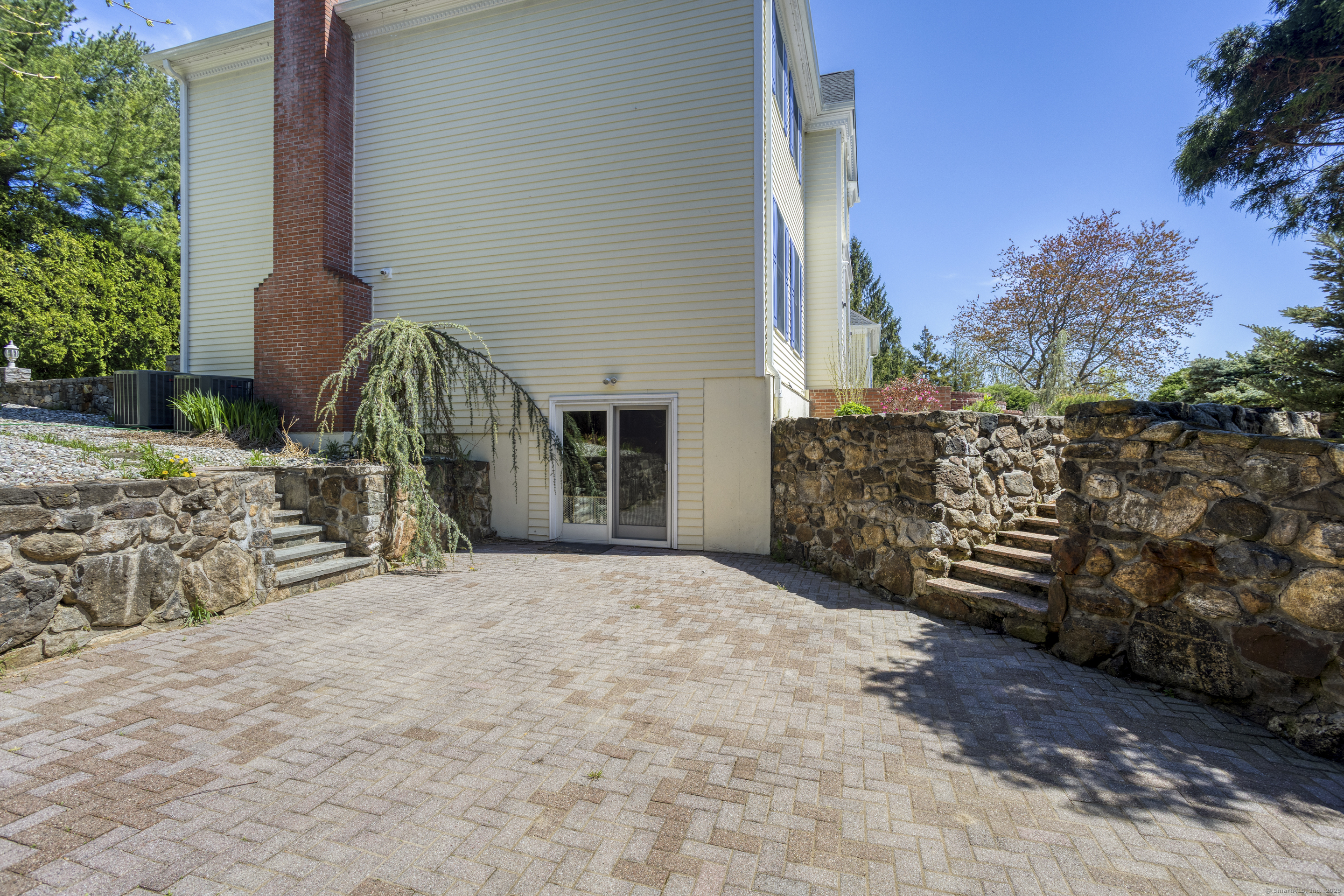21 Centennial, Danbury, Connecticut 06811