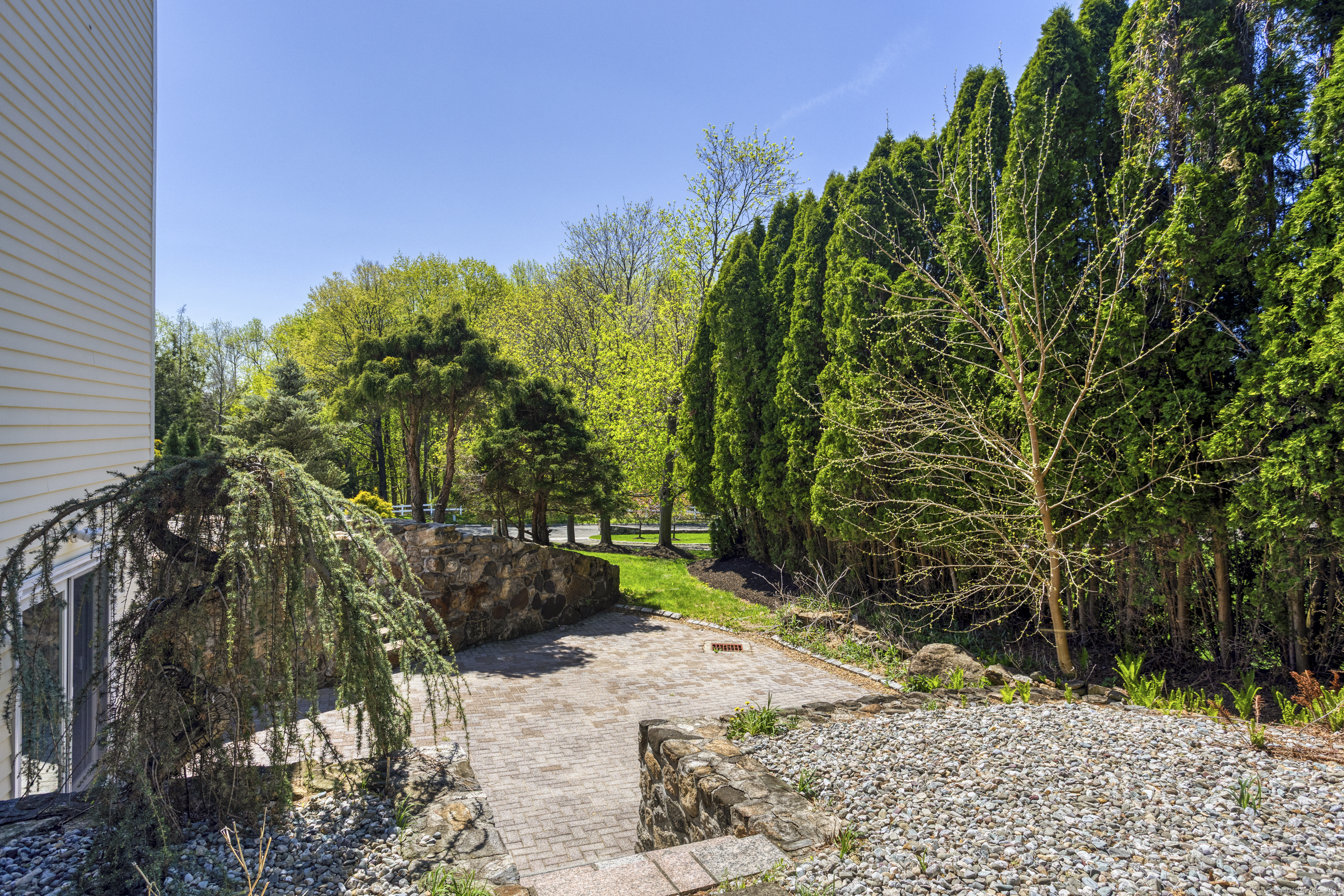21 Centennial, Danbury, Connecticut 06811