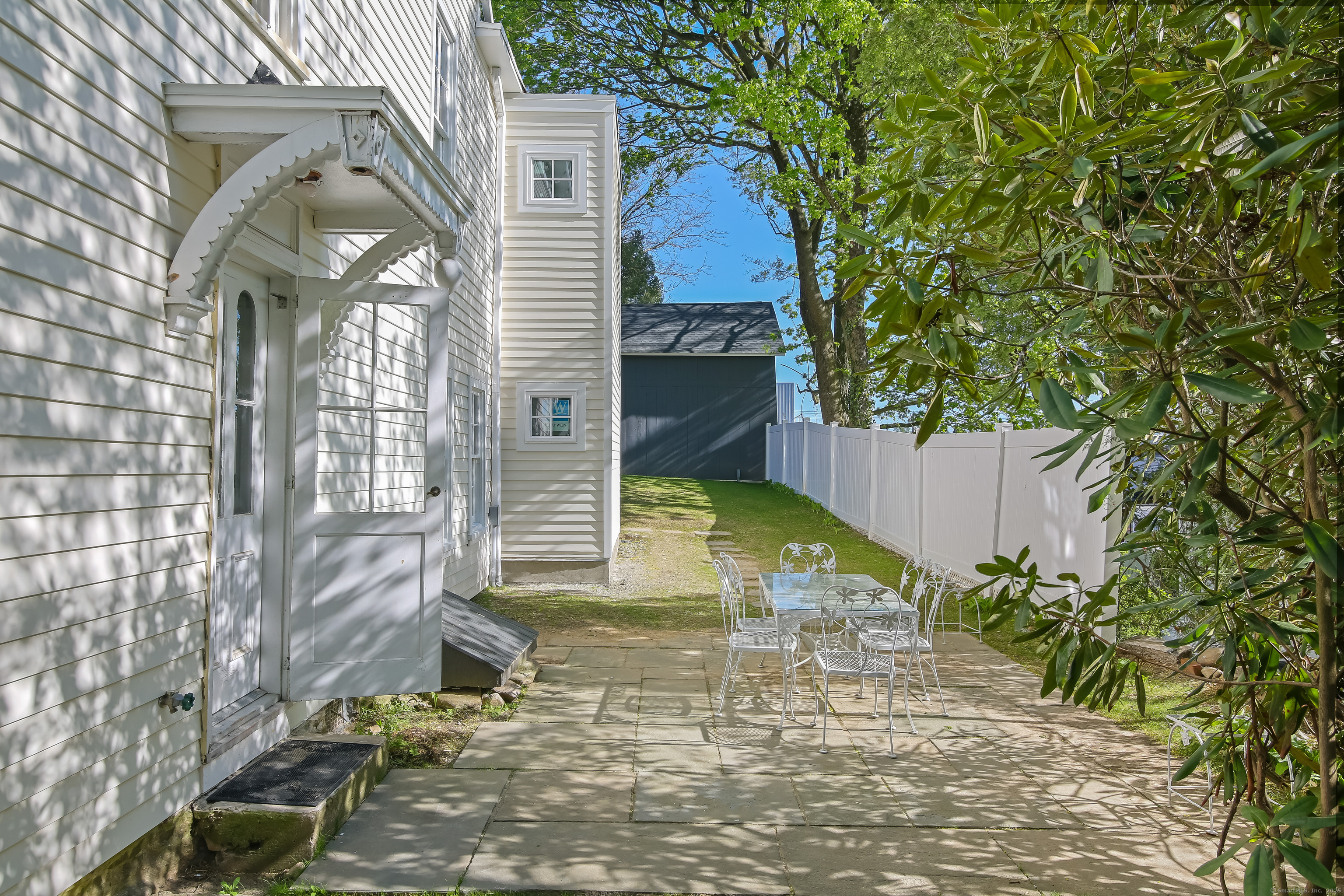 66 Seminary, New Canaan, Connecticut 06840