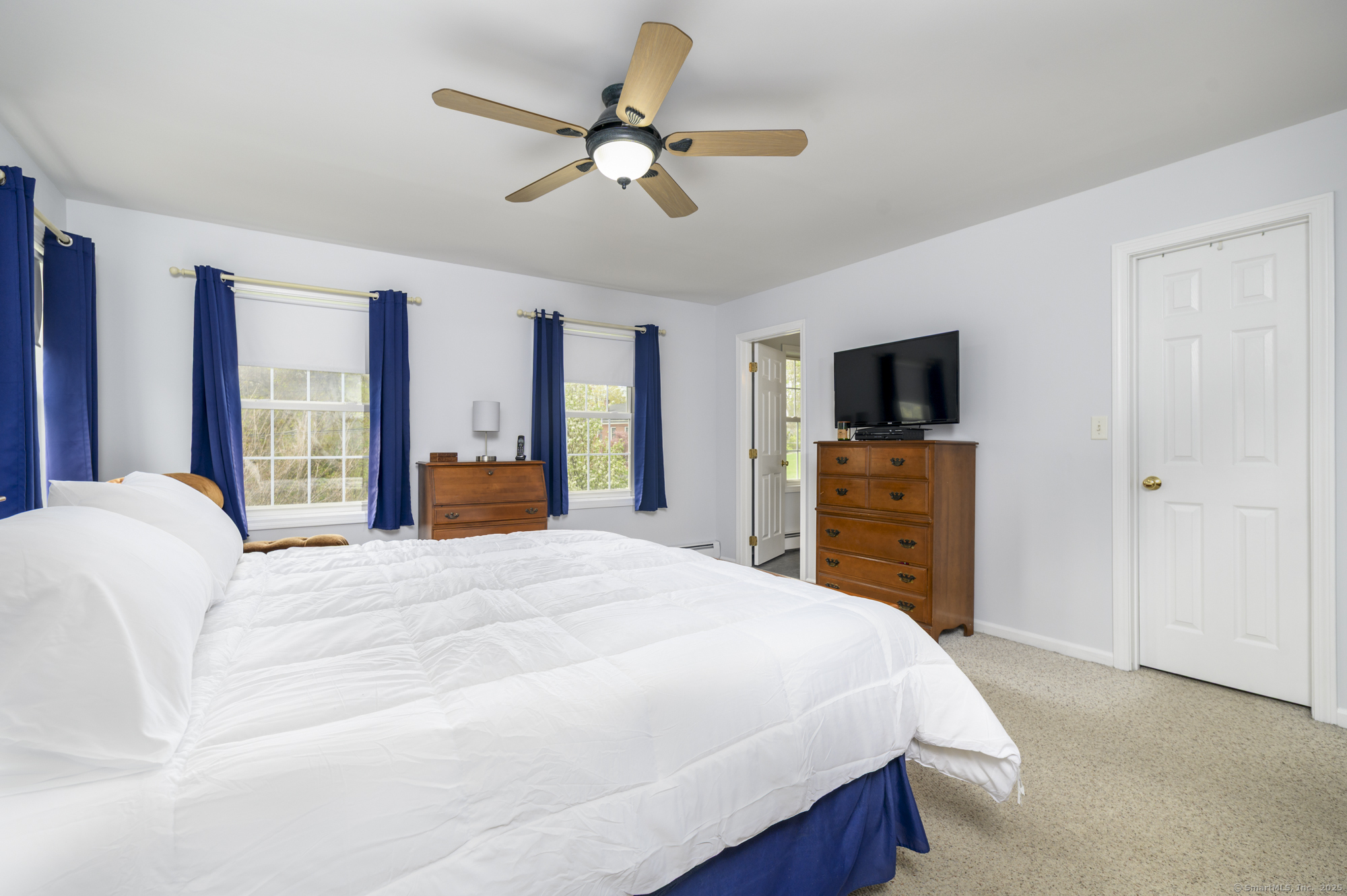 117 Middlebrooks, Trumbull, Connecticut 06611