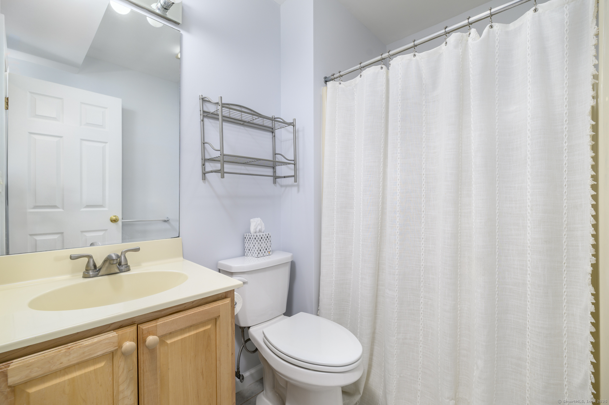 117 Middlebrooks, Trumbull, Connecticut 06611
