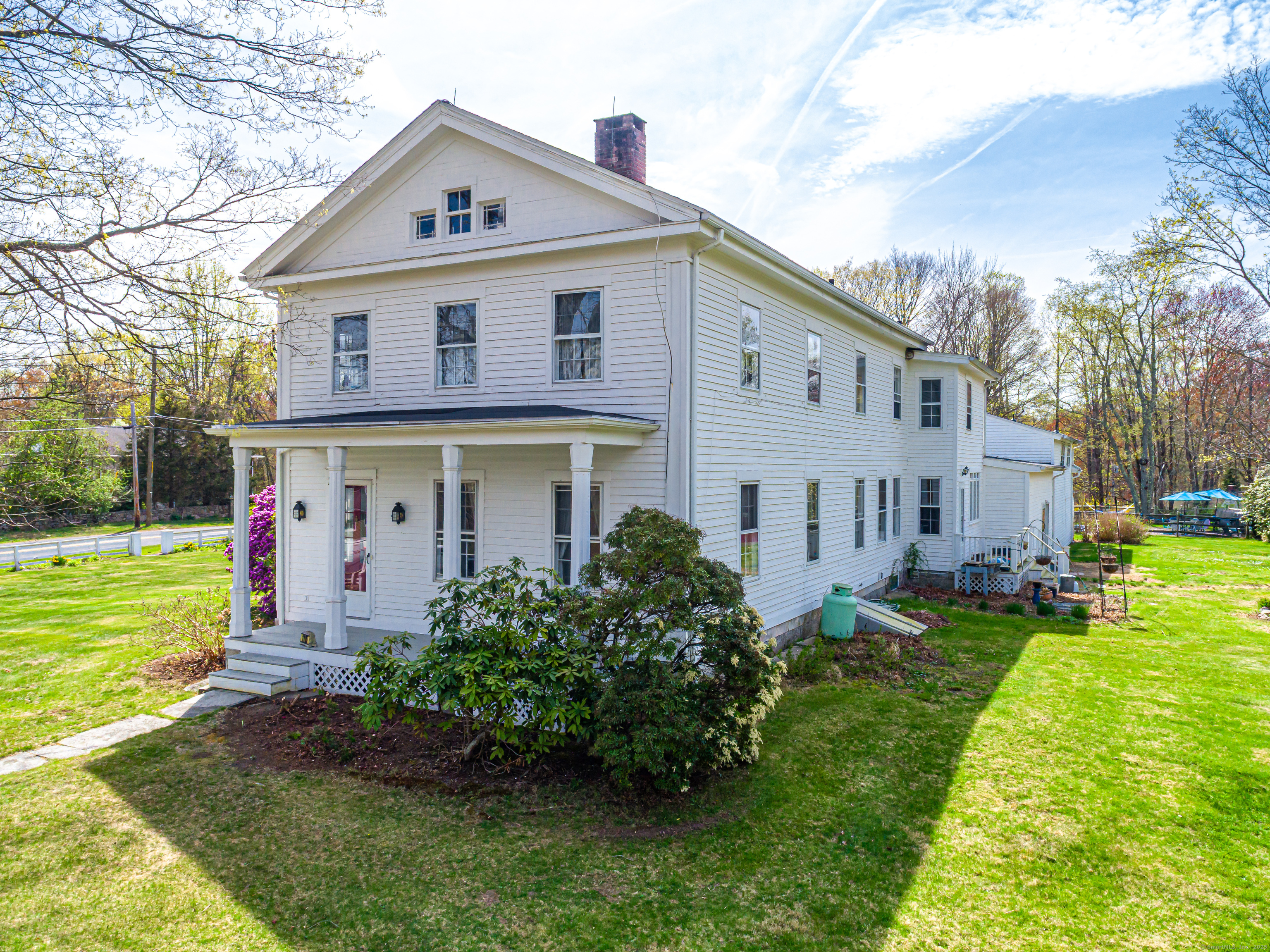 1115 Monroe, Monroe, Connecticut 06468