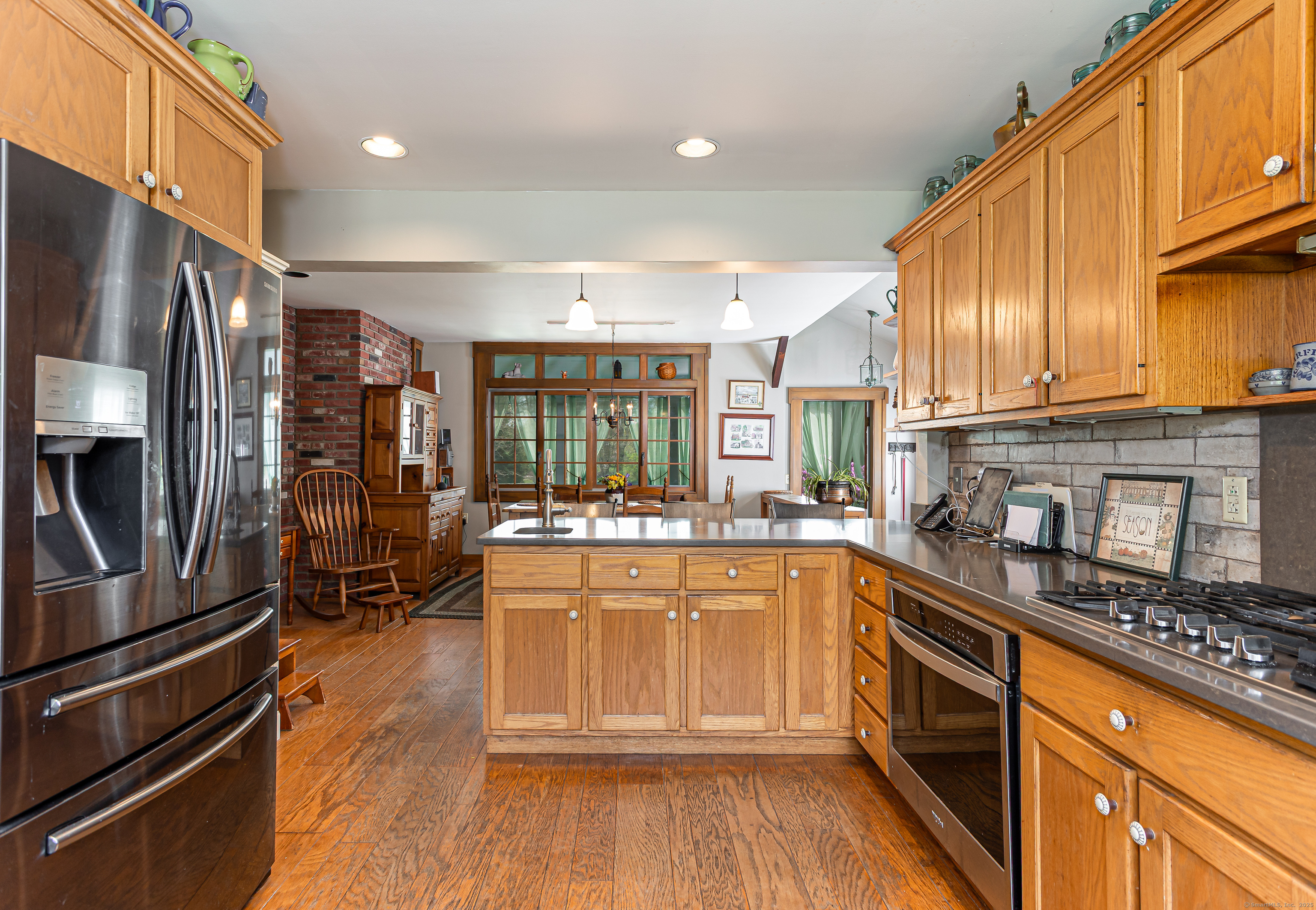 1115 Monroe, Monroe, Connecticut 06468