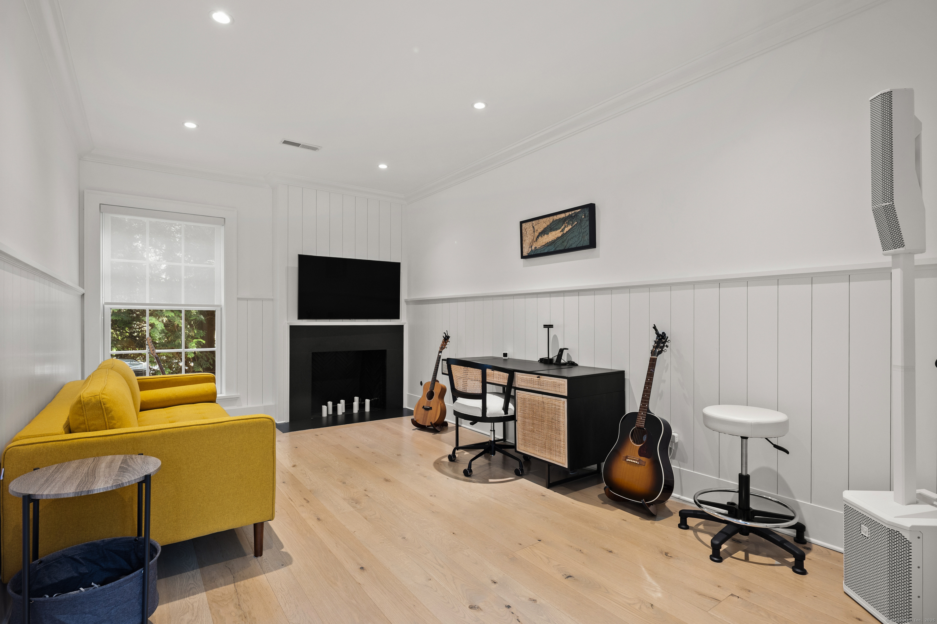 41 Jelliff Mill, New Canaan, Connecticut 06840