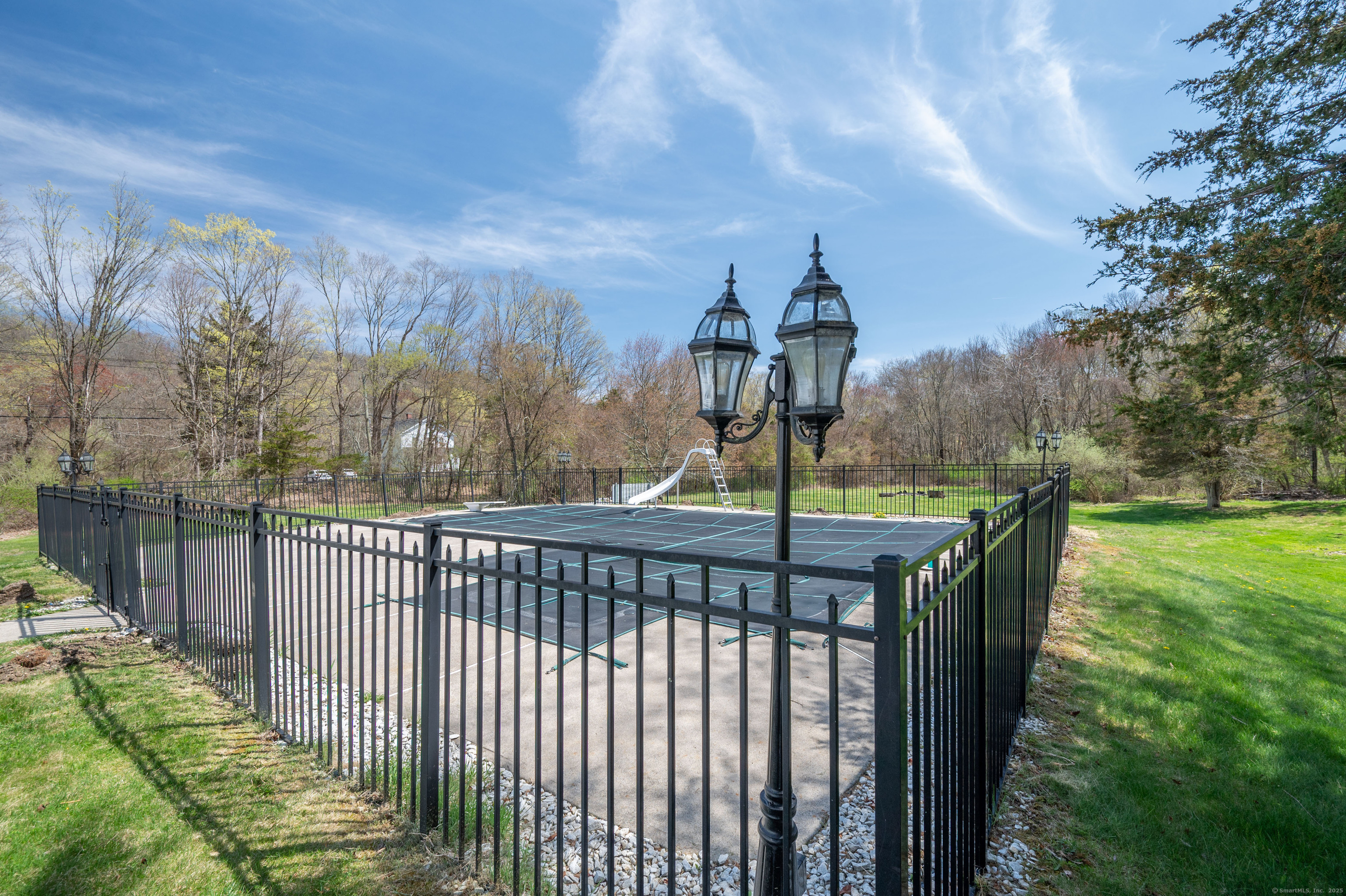25 Stonegate, Southbury, Connecticut 06488