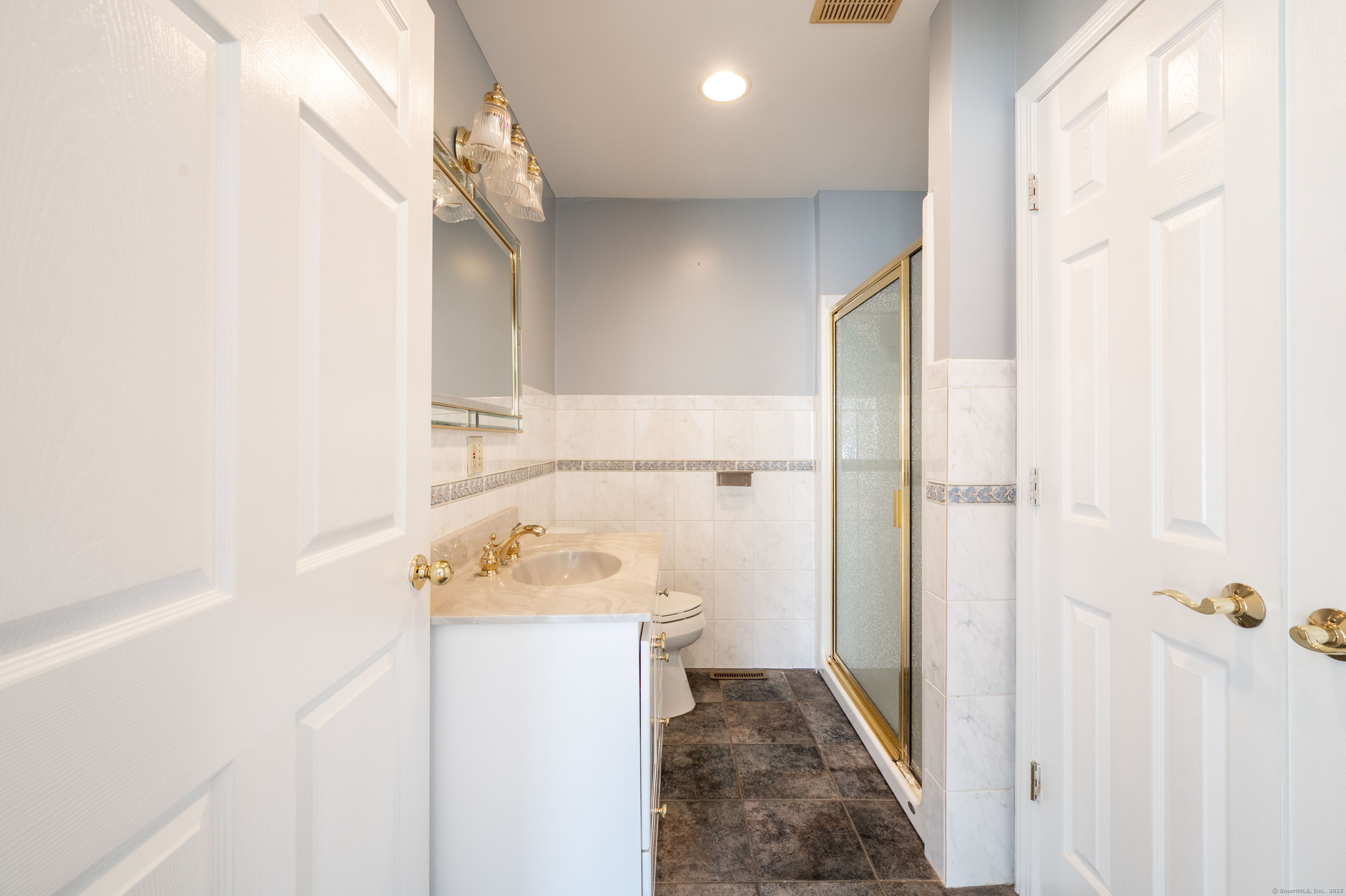 25 Stonegate, Southbury, Connecticut 06488