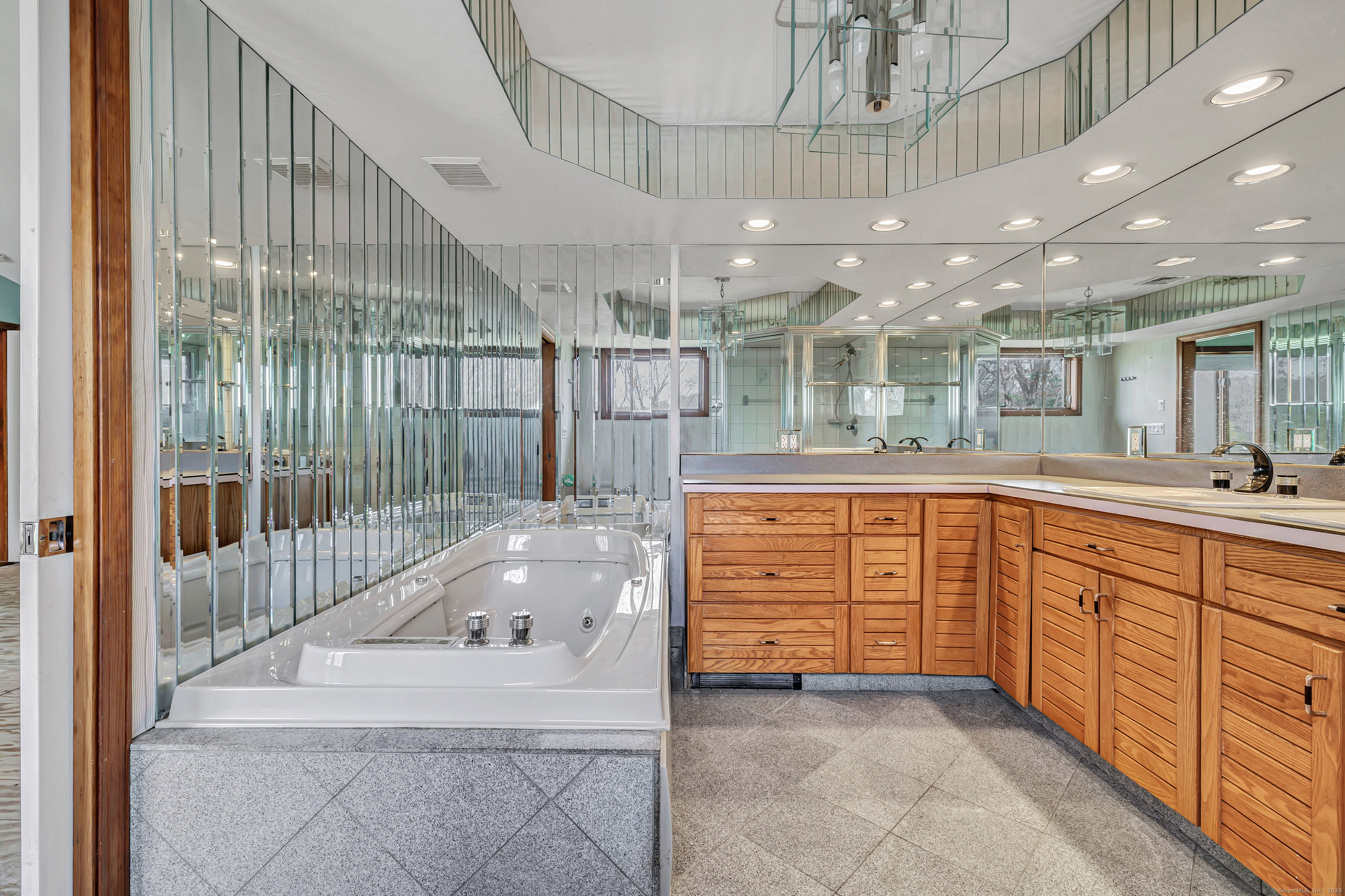 54 Flint Ridge, Monroe, Connecticut 06468