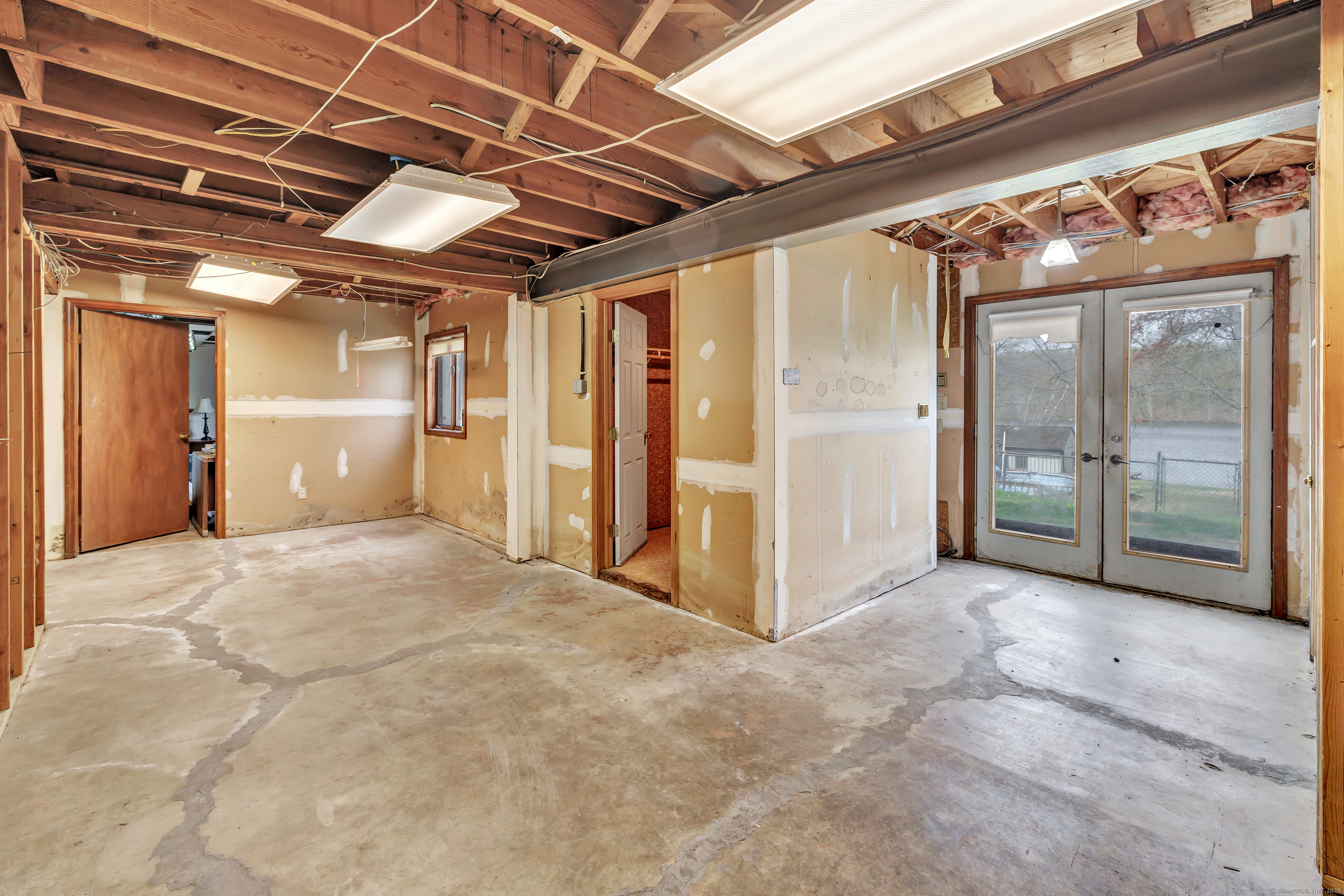 54 Flint Ridge, Monroe, Connecticut 06468