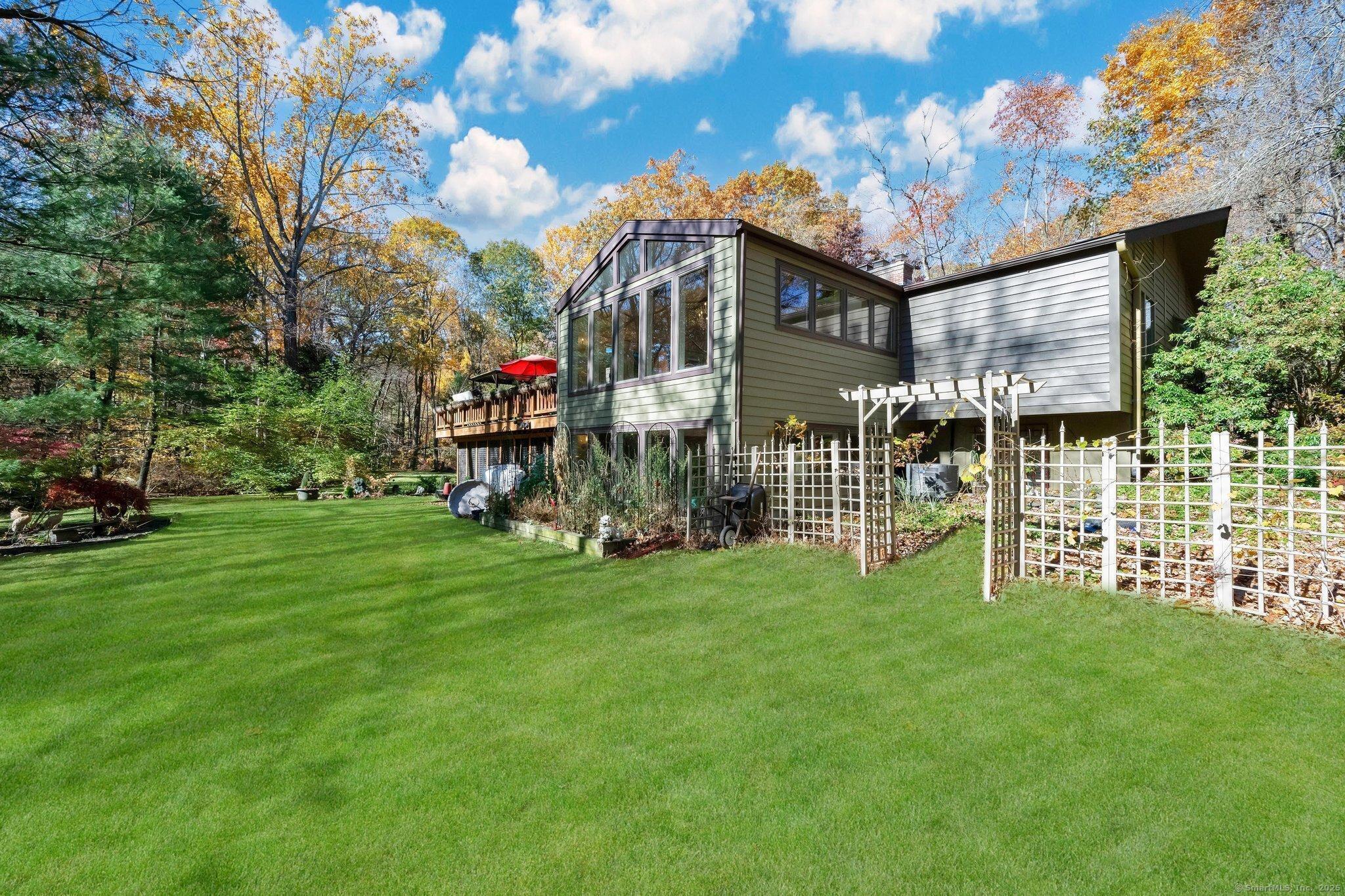191 Ford, Woodbridge, Connecticut 06525