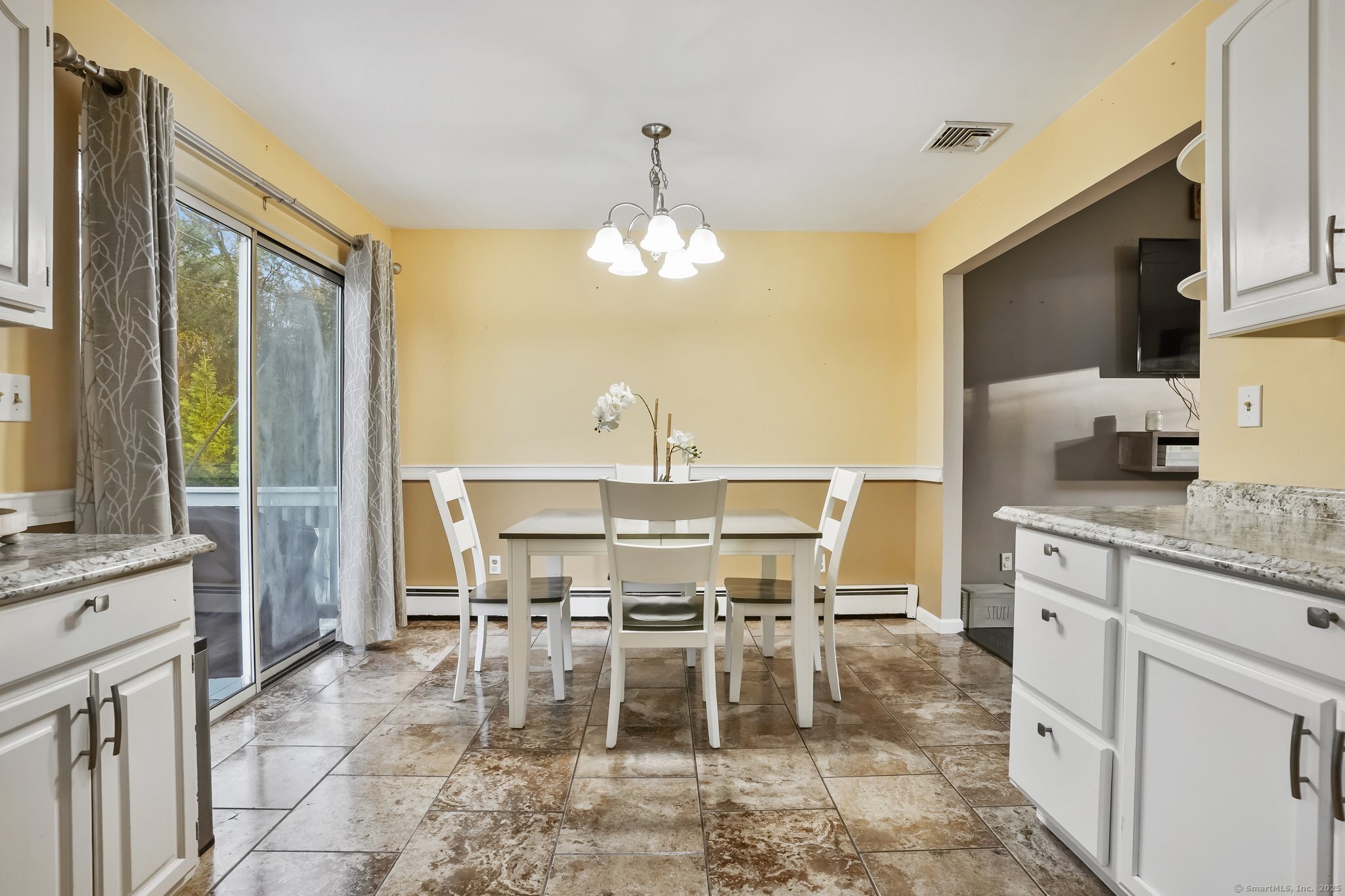 25 Tuxedo, Shelton, Connecticut 06484