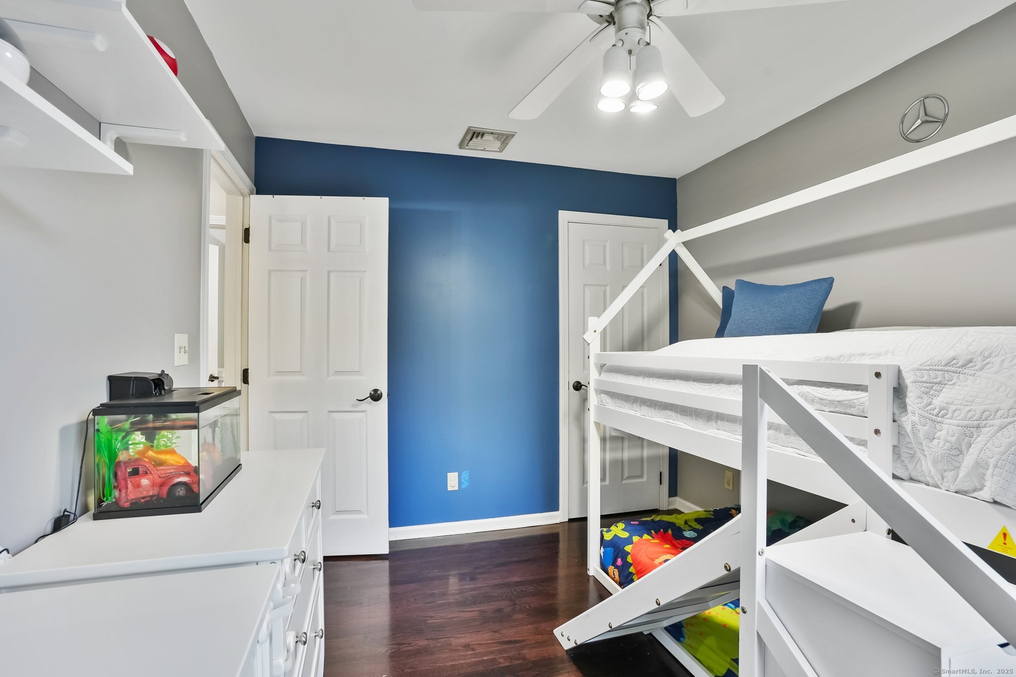 25 Tuxedo, Shelton, Connecticut 06484