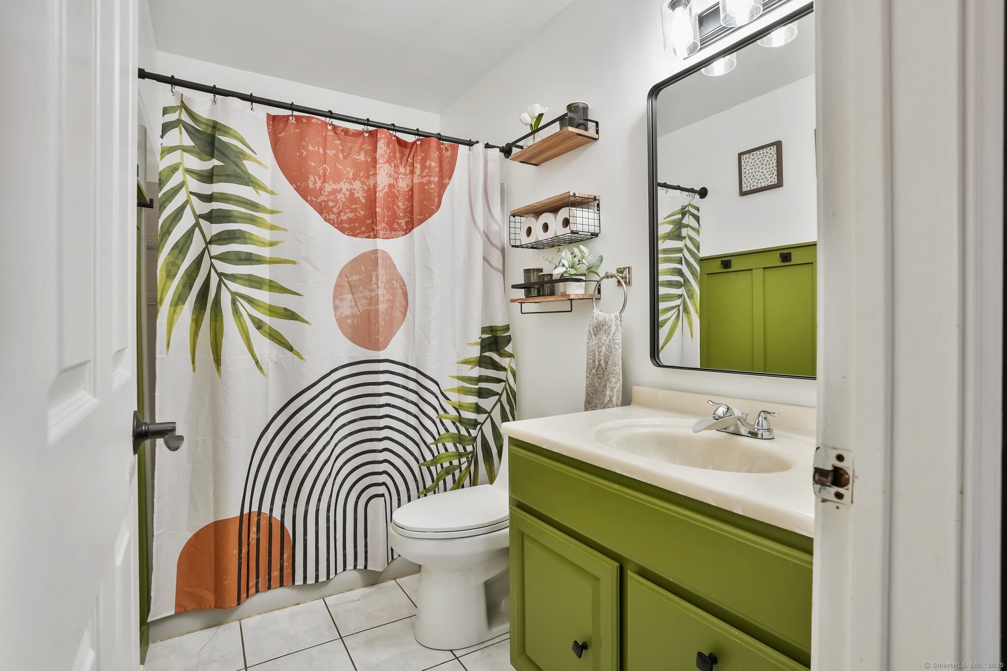 25 Tuxedo, Shelton, Connecticut 06484