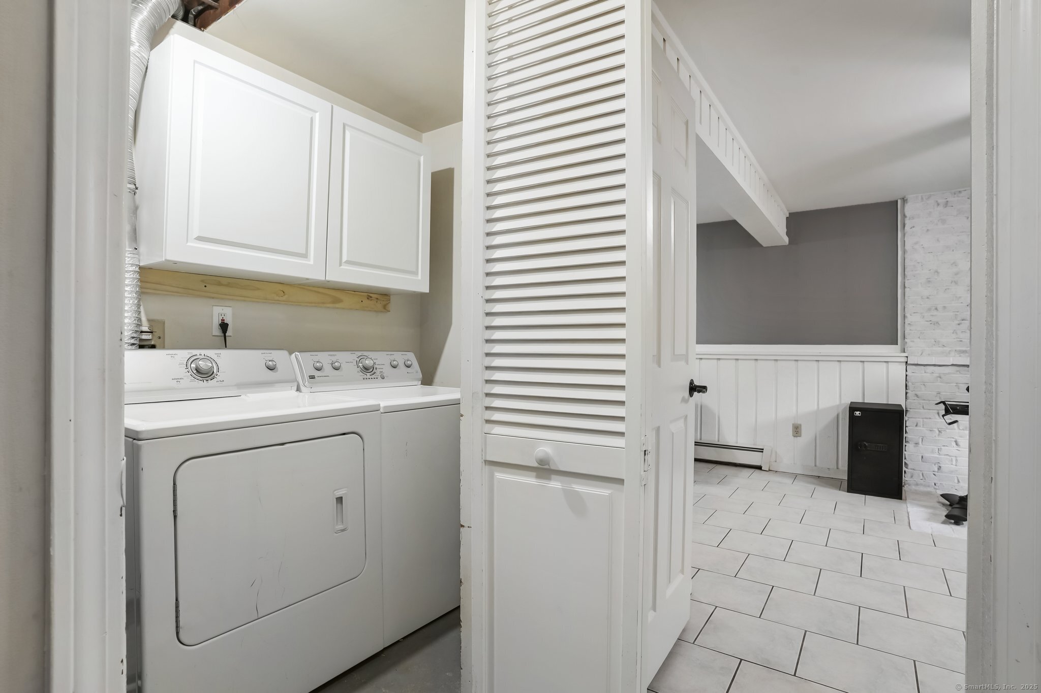 25 Tuxedo, Shelton, Connecticut 06484