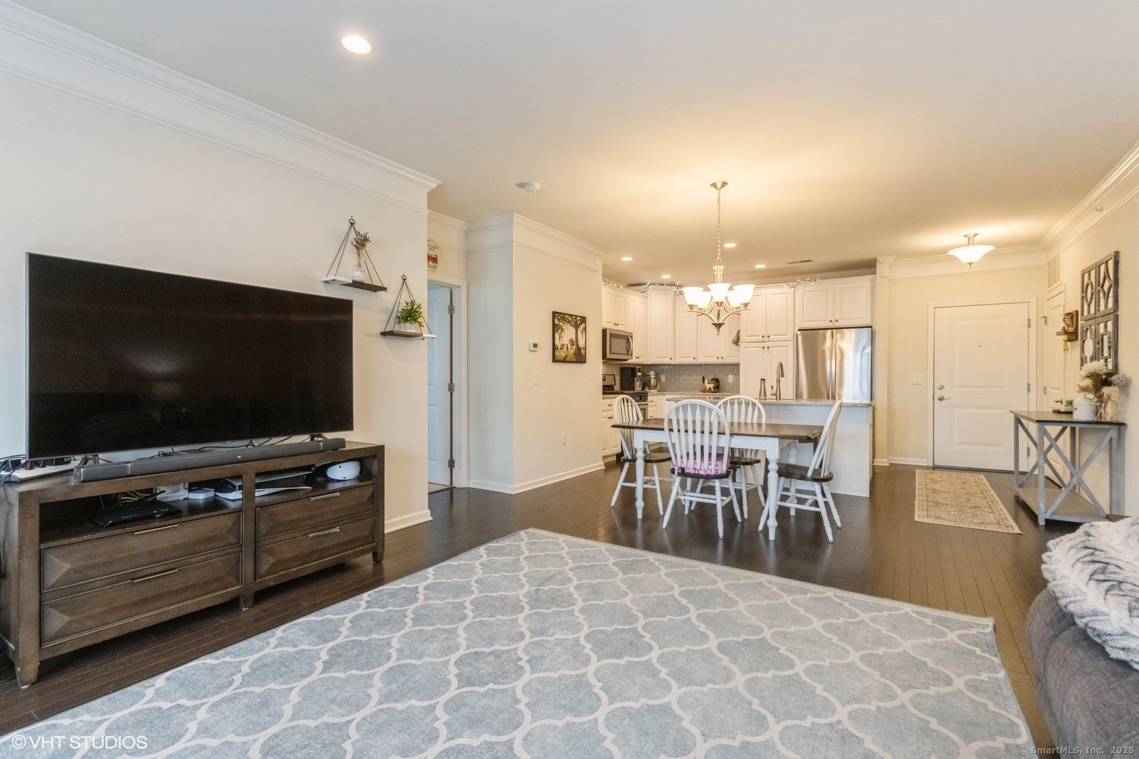 1026 Country View, Danbury, Connecticut 06810