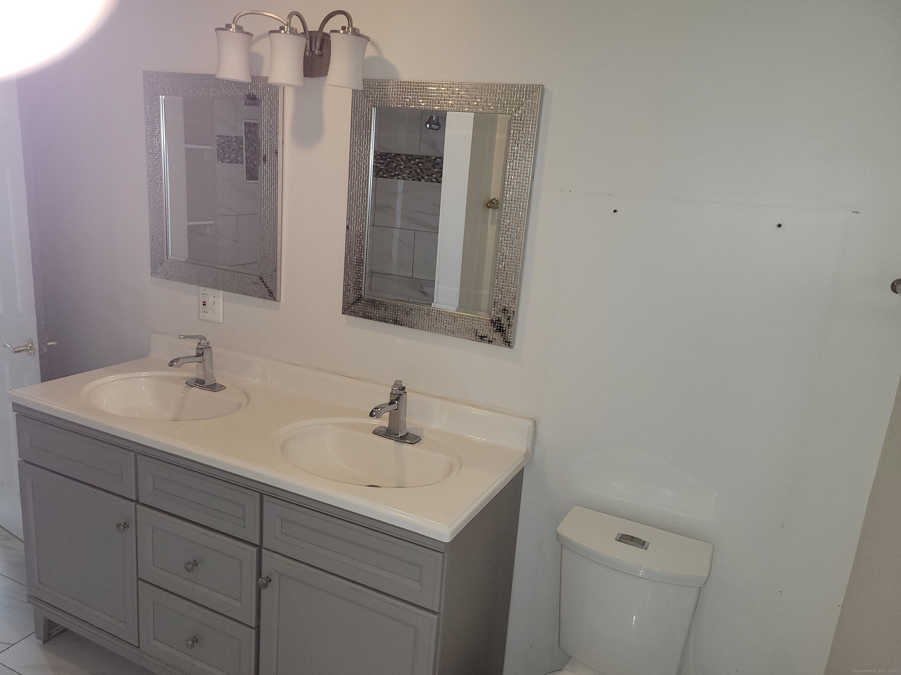 66 Macnamara, Waterbury, Connecticut 06708