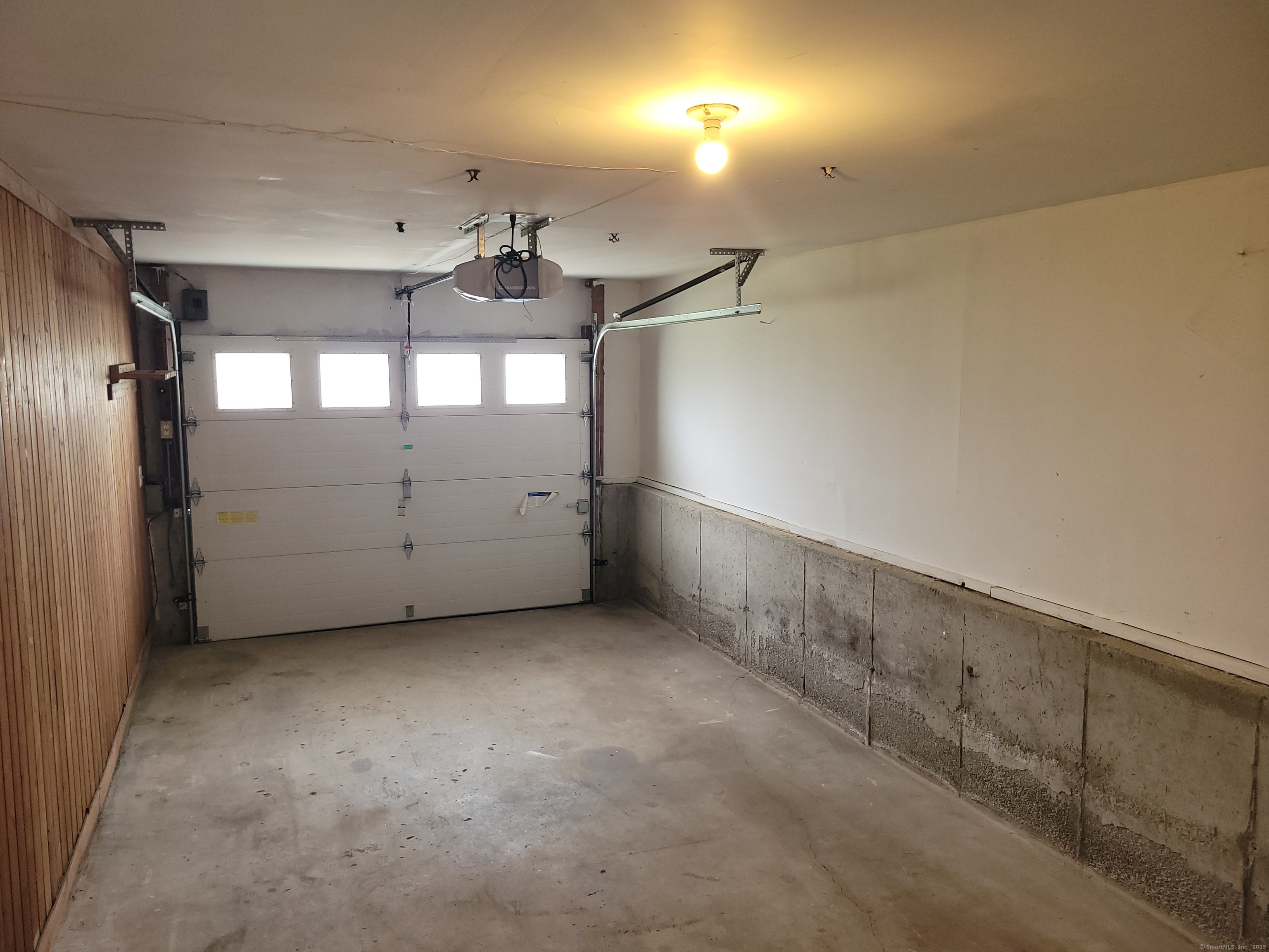 66 Macnamara, Waterbury, Connecticut 06708