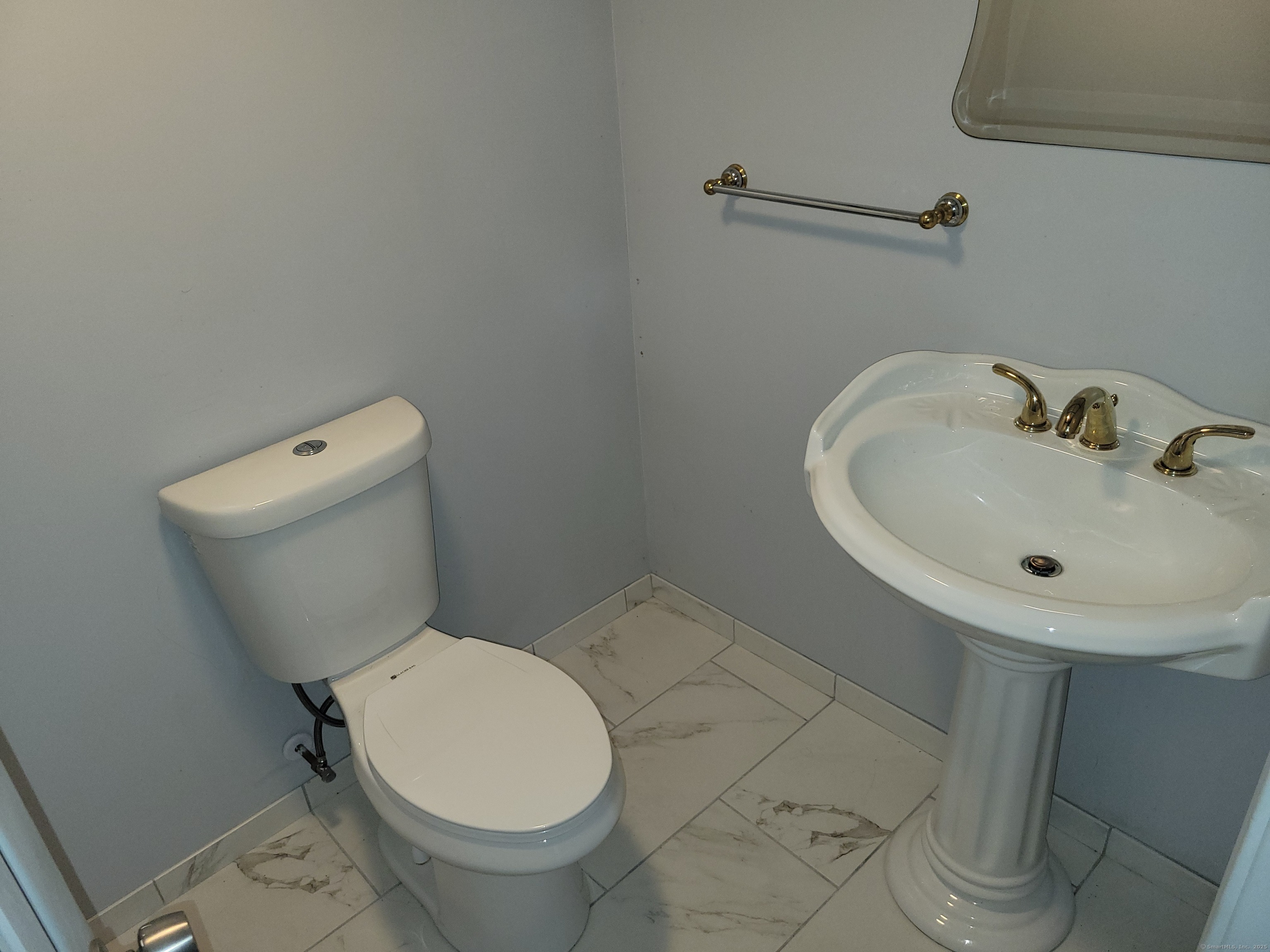66 Macnamara, Waterbury, Connecticut 06708