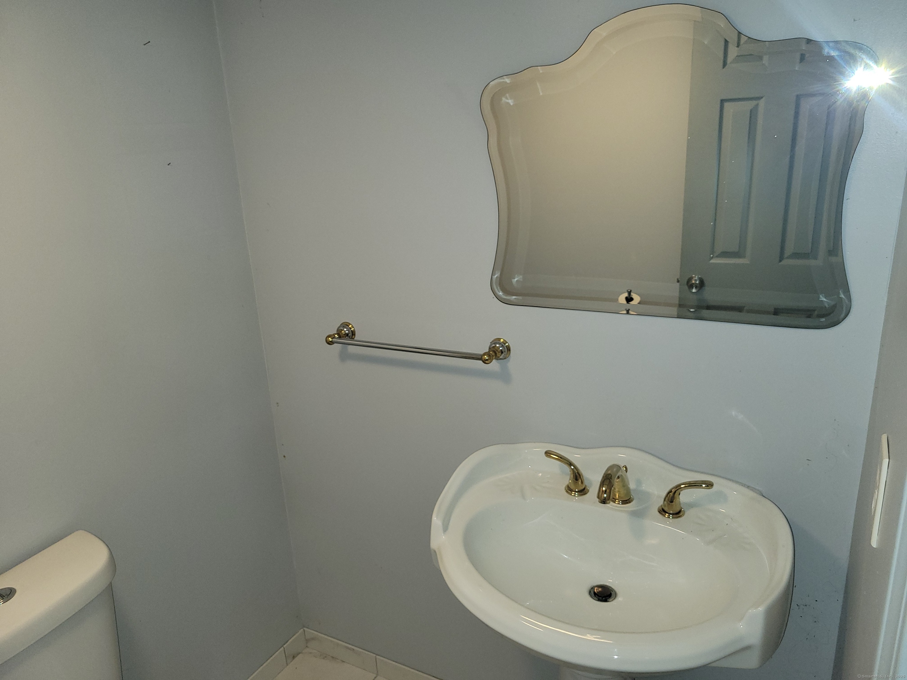 66 Macnamara, Waterbury, Connecticut 06708