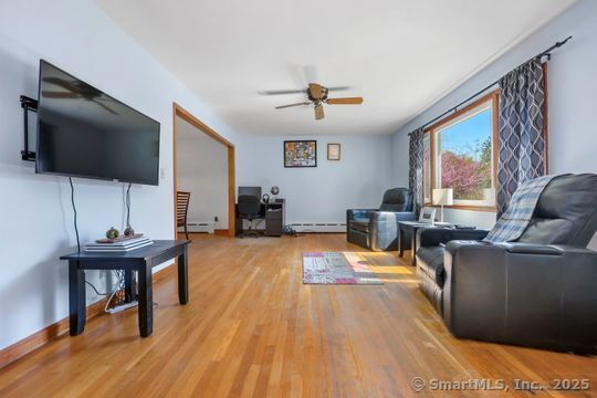 239 Pearl, Seymour, Connecticut 06483