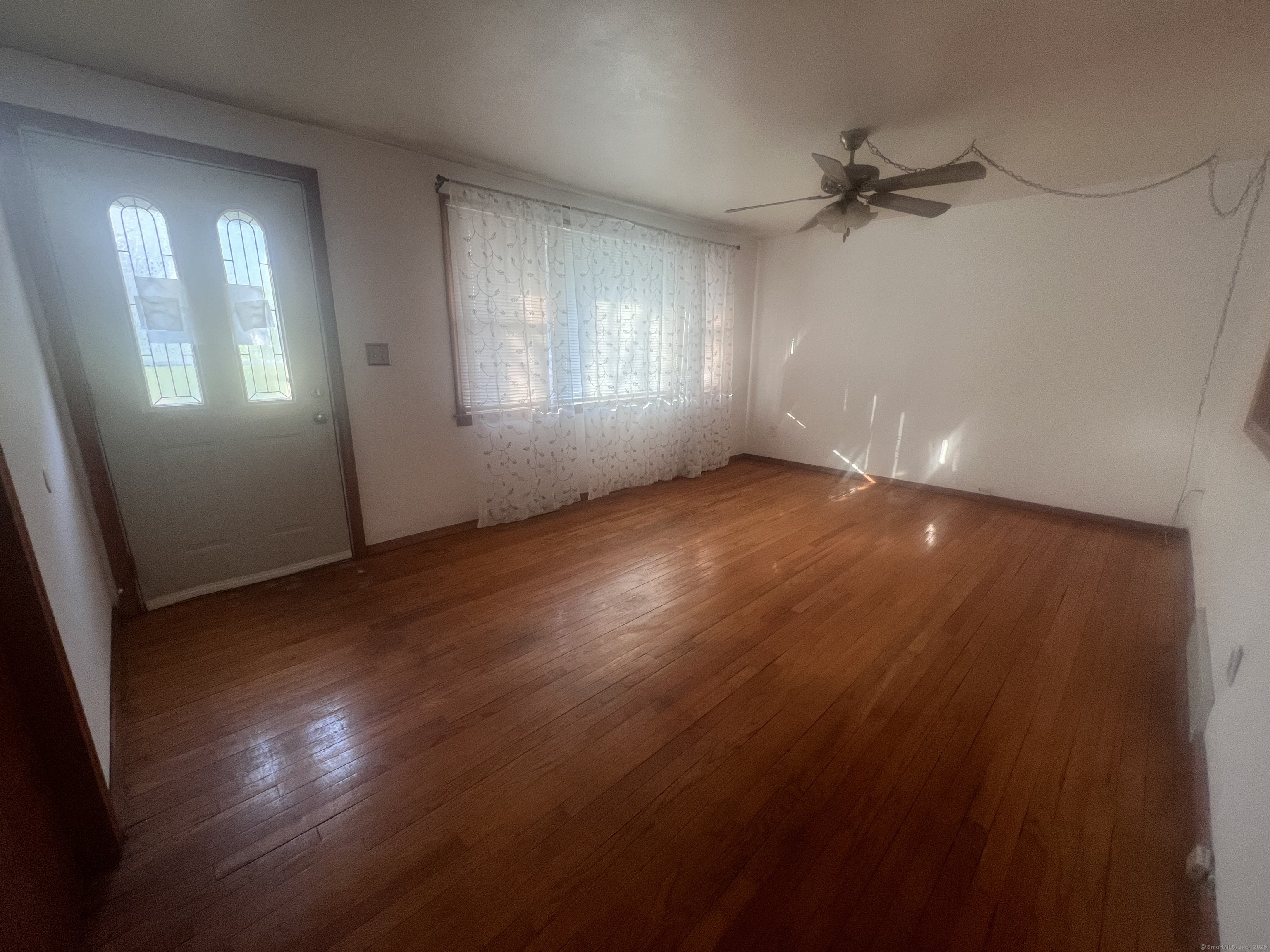 8 Tetlow, West Haven, Connecticut 06516