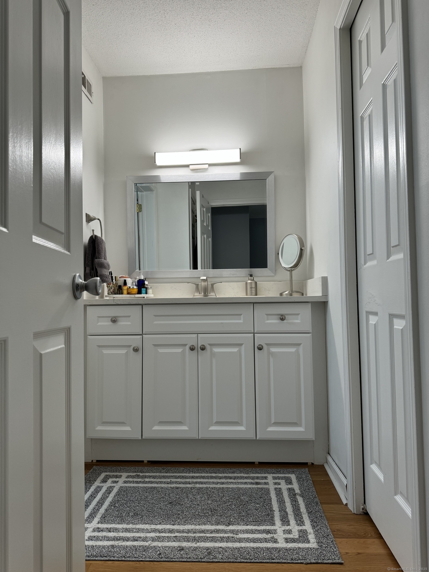 26 Far View, Southbury, Connecticut 06488